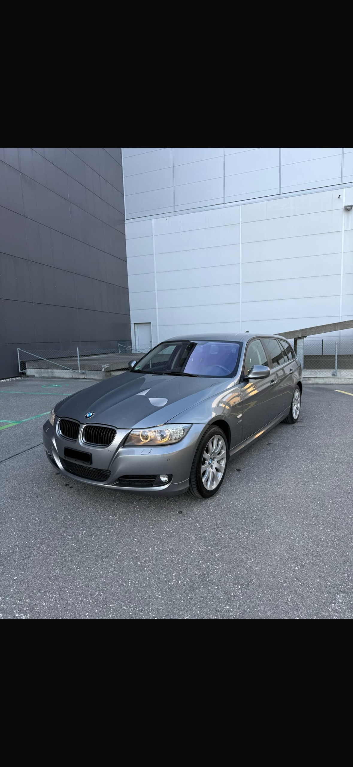 BMW 320d xDrive Touring Steptronic-image-1