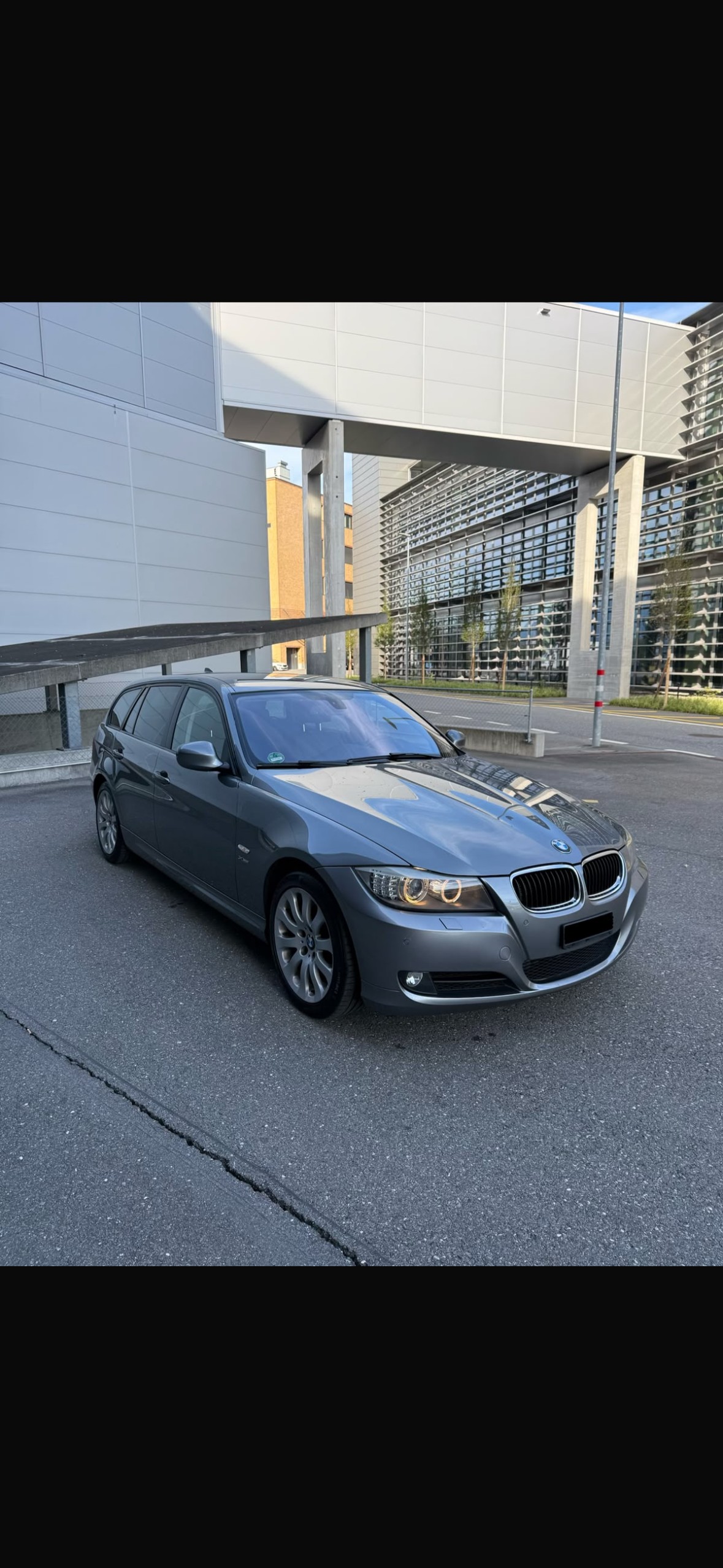BMW 320d xDrive Touring Steptronic-image-6