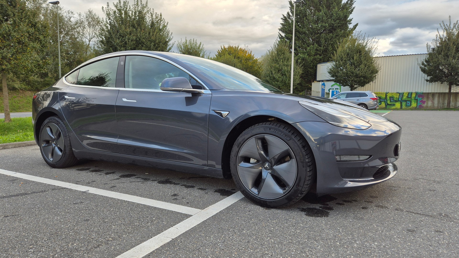 TESLA Long Range D-image-2