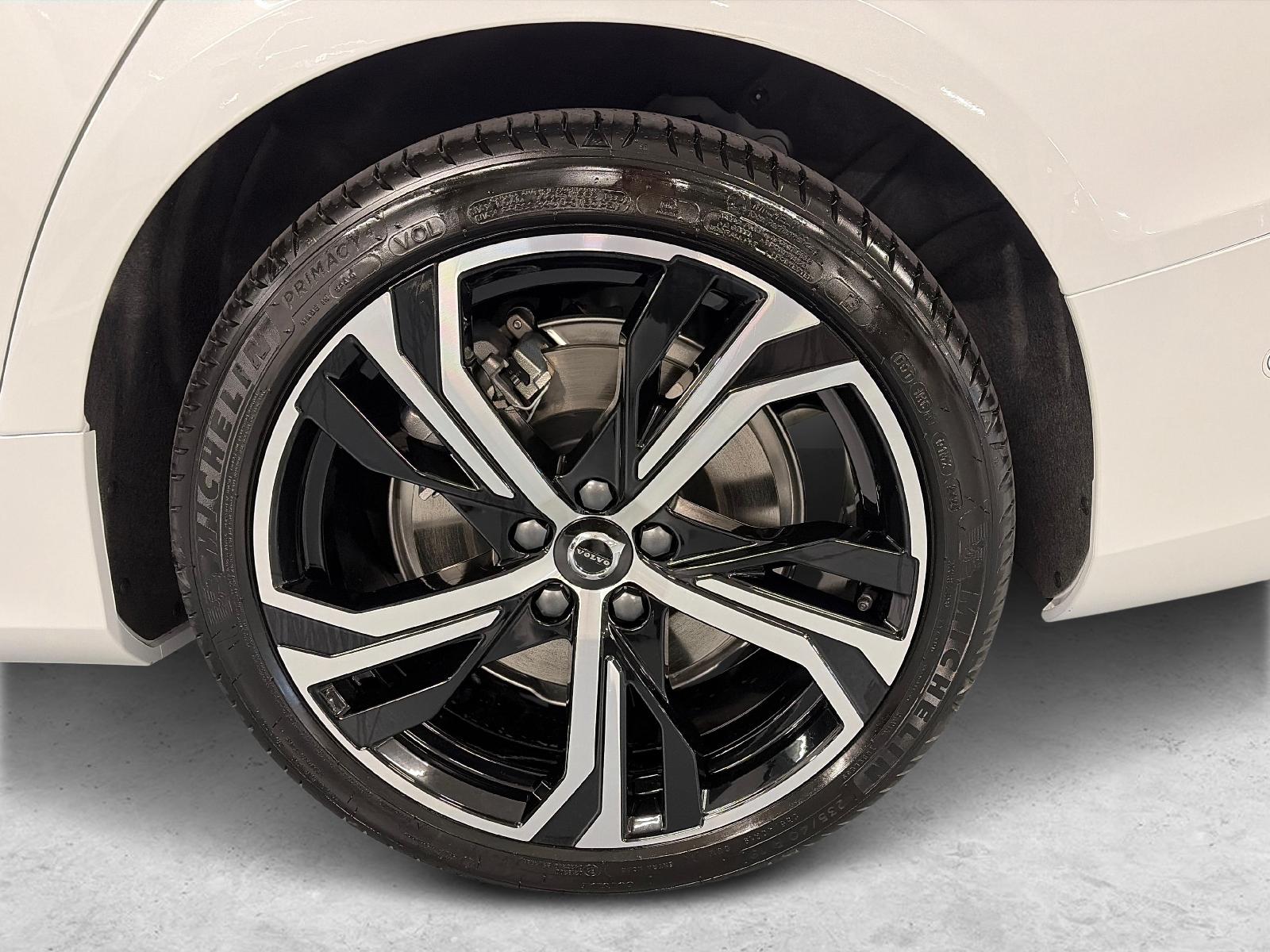 VOLVO V60 2.0 T6 TE Ultra Dark eAWD-image-12