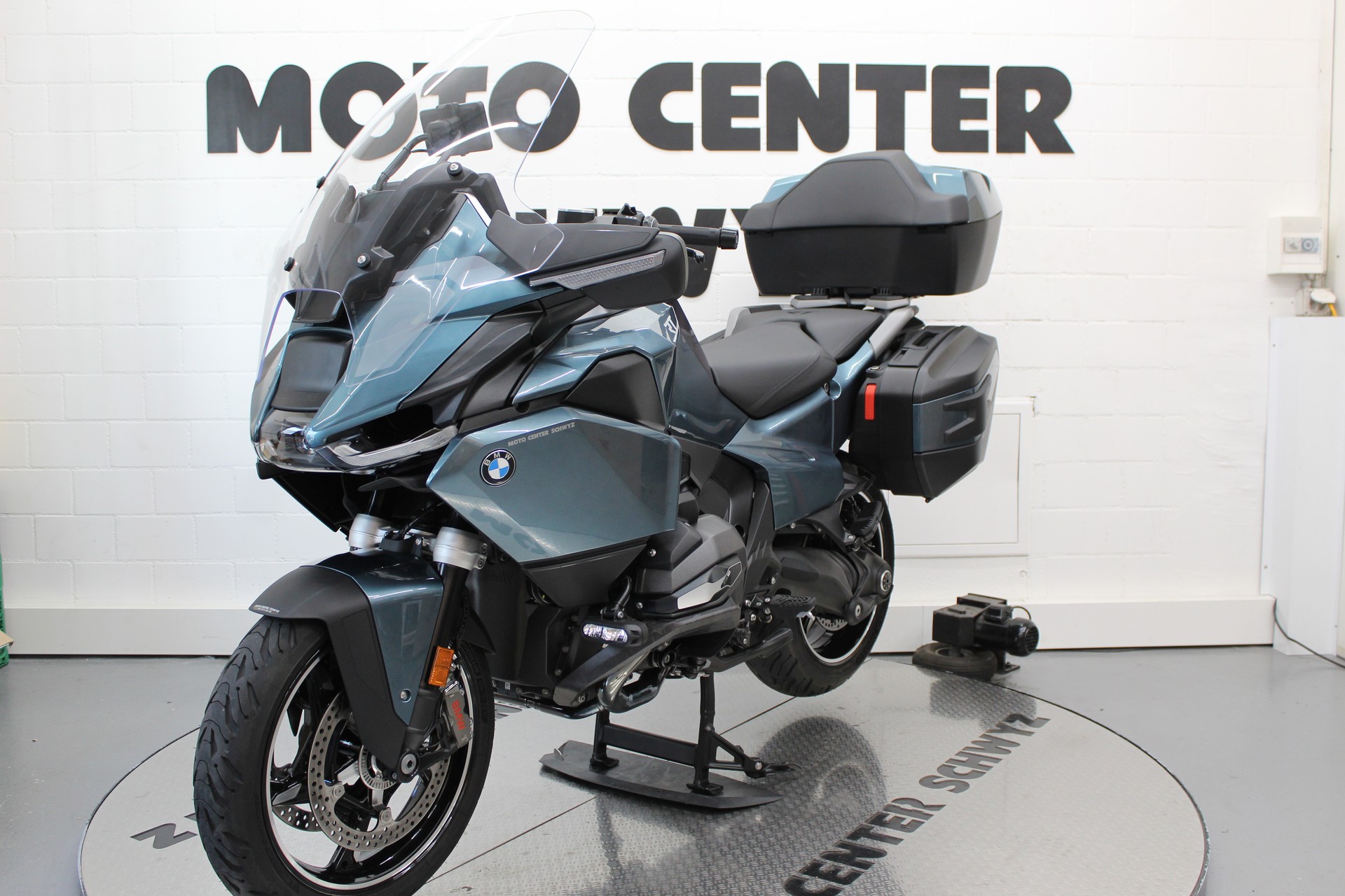 BMW R 1300 RT-showroom-element-3