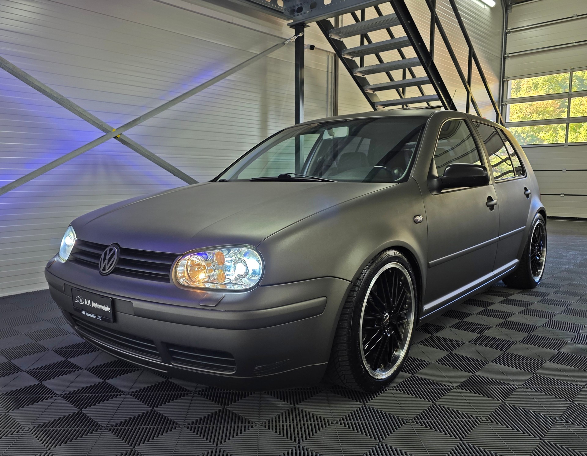 VW Golf 1.8 T GTI-image-9
