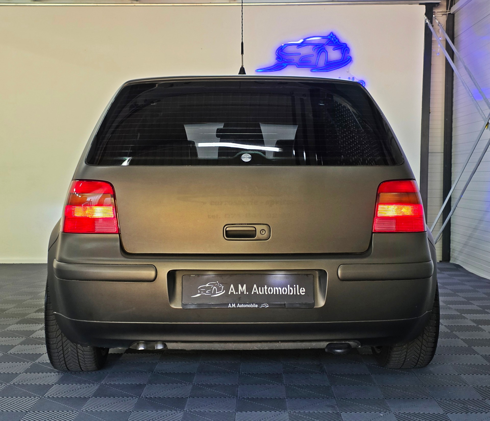 VW Golf 1.8 T GTI-image-6