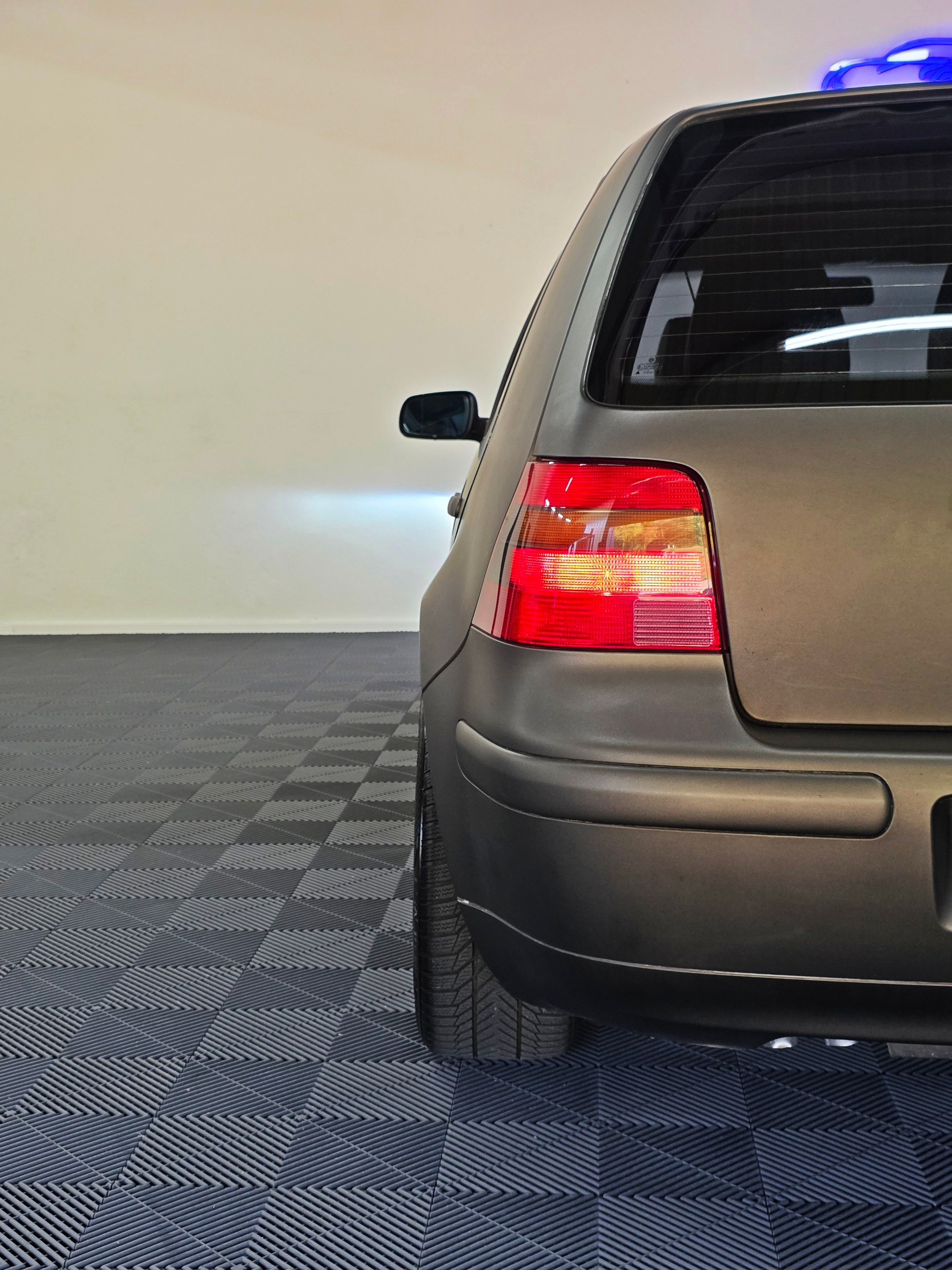 VW Golf 1.8 T GTI-image-7