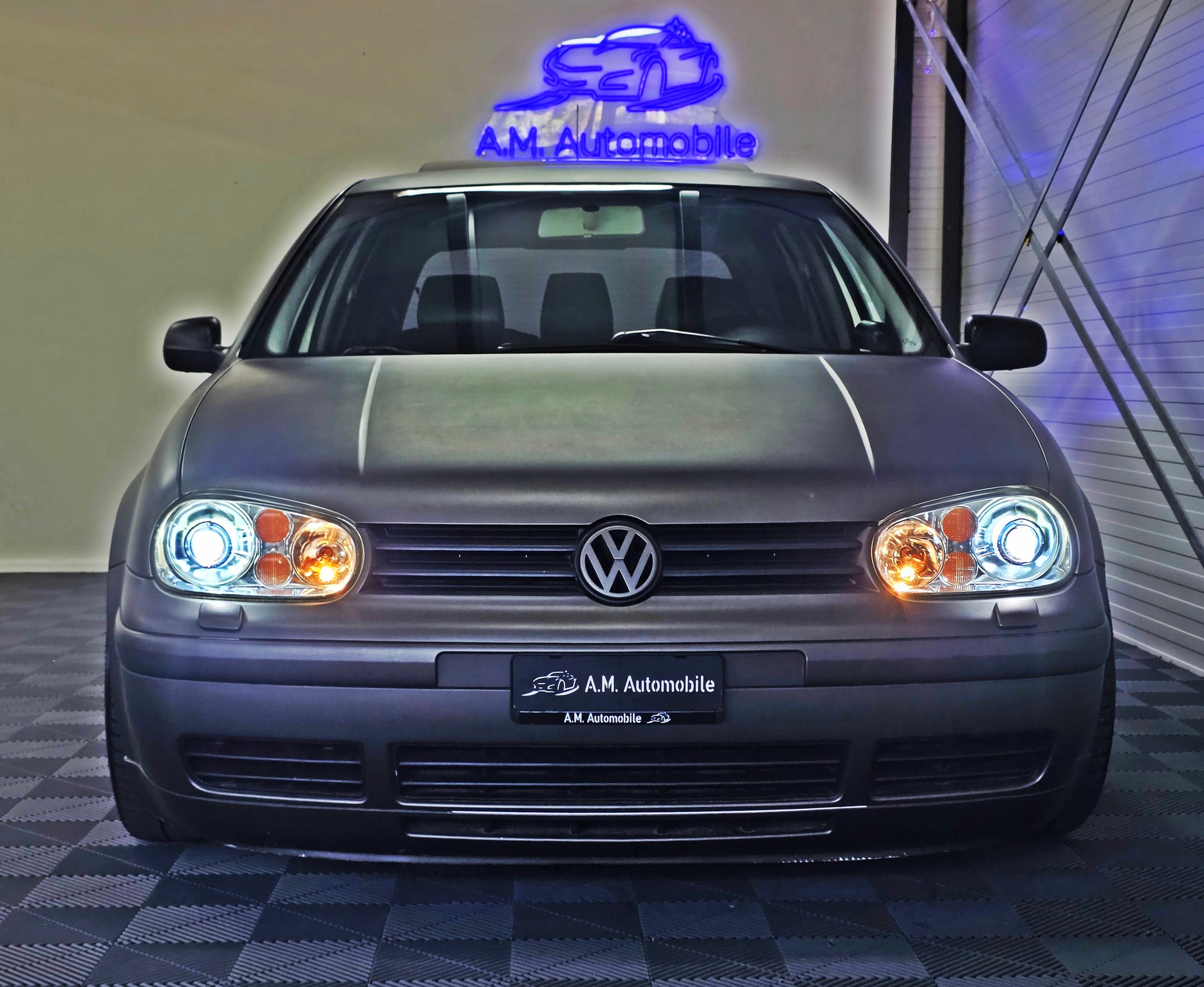 VW Golf 1.8 T GTI-image-1