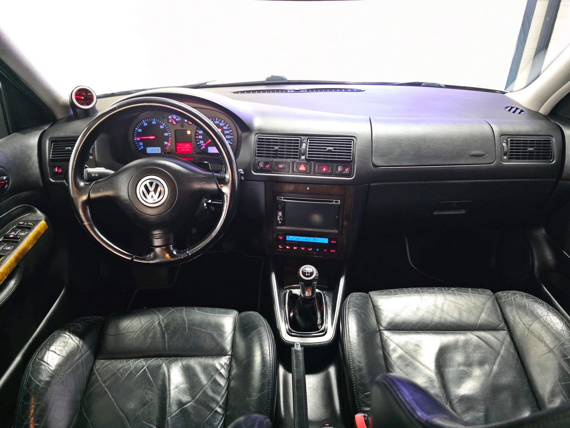 VW Golf 1.8 T GTI-image-13