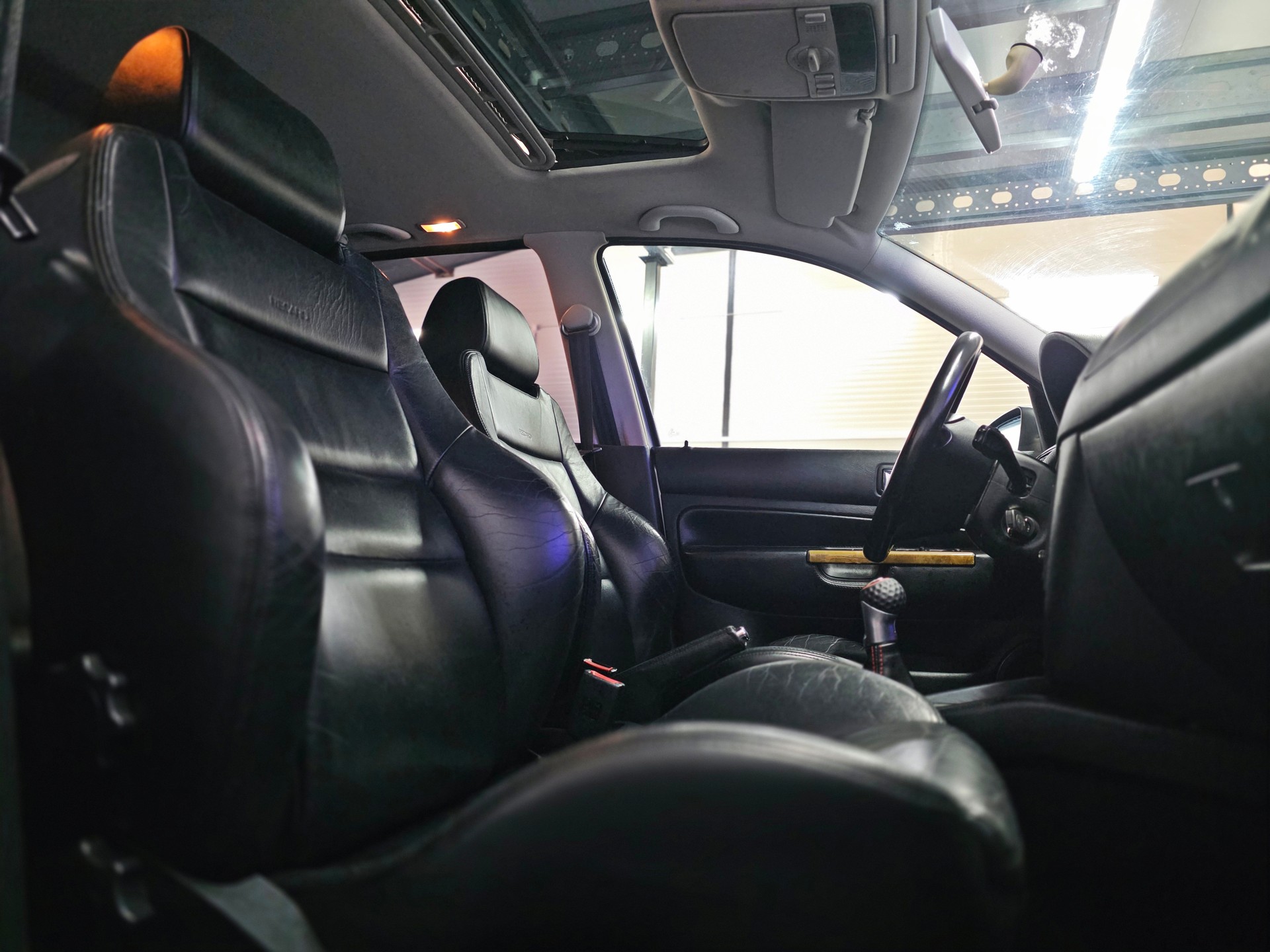 VW Golf 1.8 T GTI-image-16
