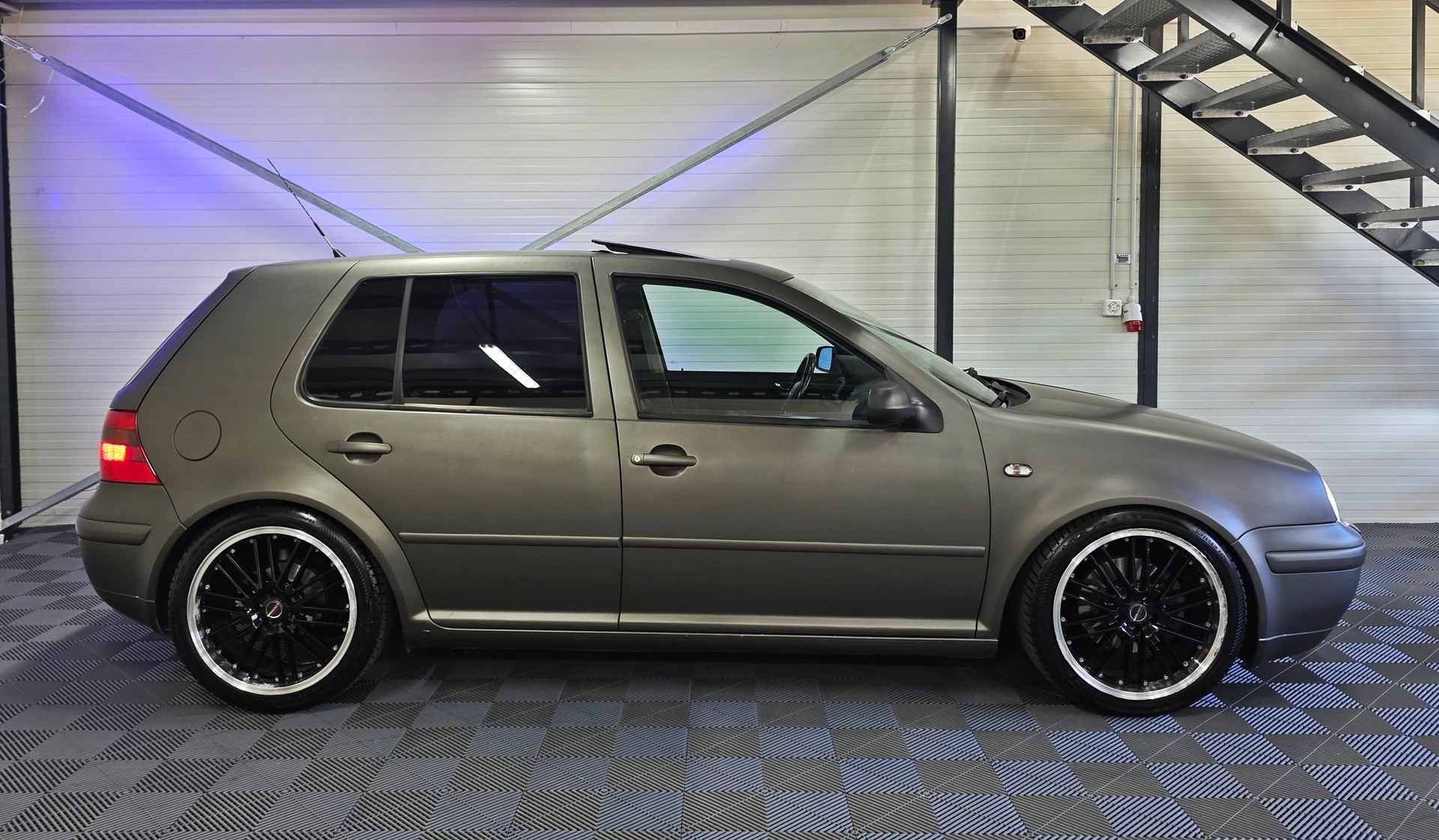 VW Golf 1.8 T GTI-image-3