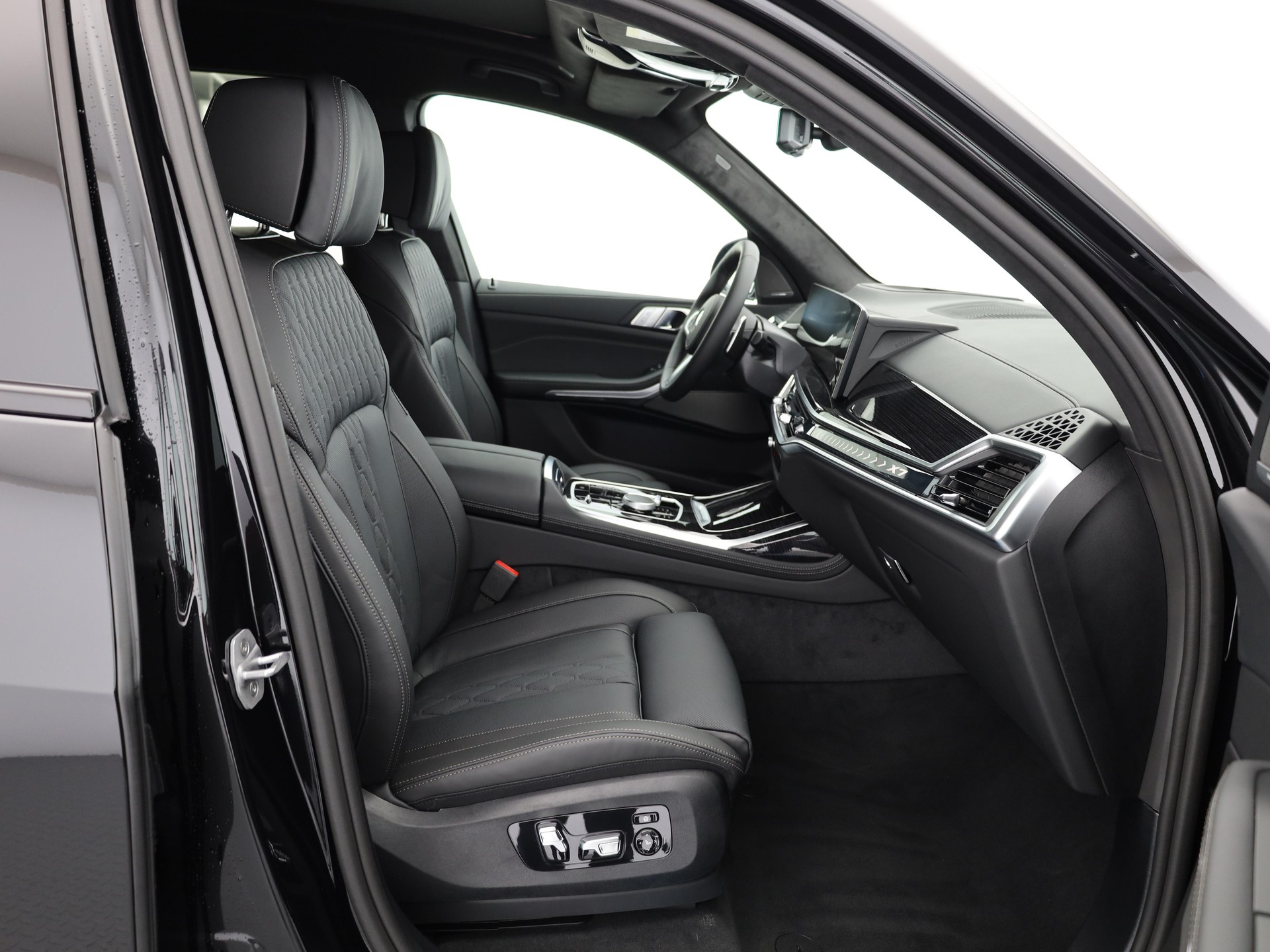 BMW X7 40d xDrive-image-10