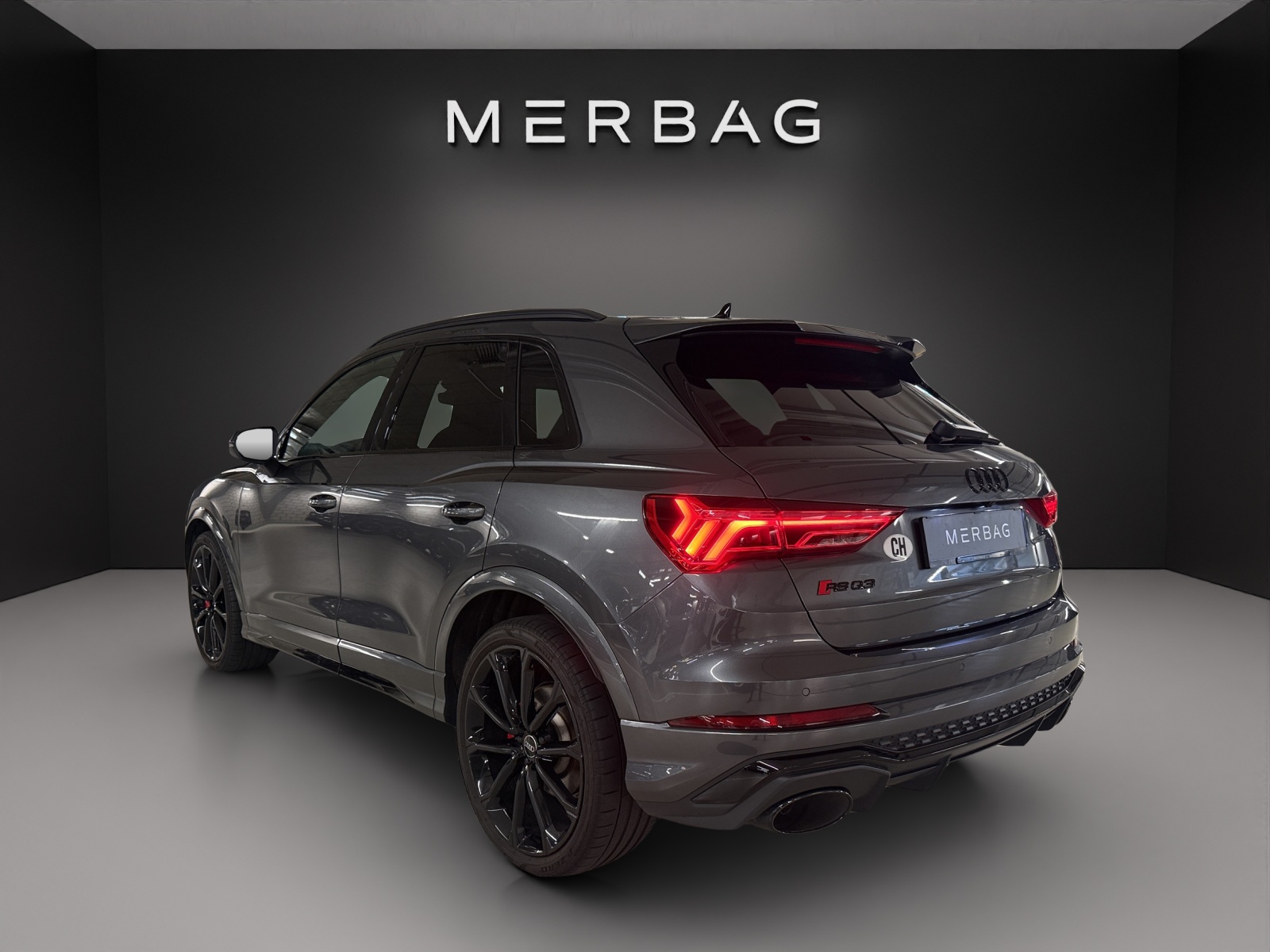 AUDI RS Q3 2.5 TFSI quattro S tronic-image-5