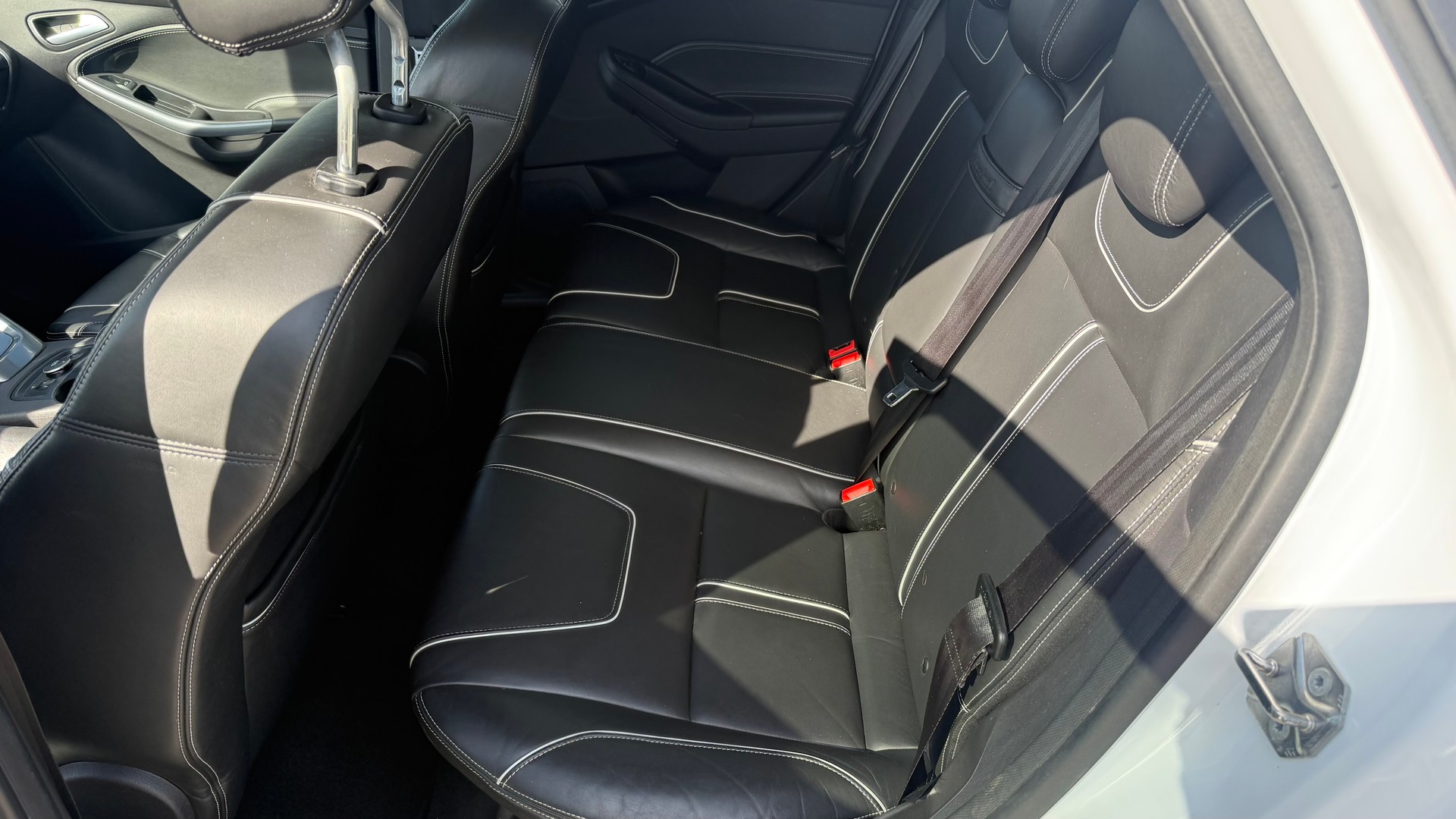 FORD Focus 1.6 SCTi Titanium-image-10