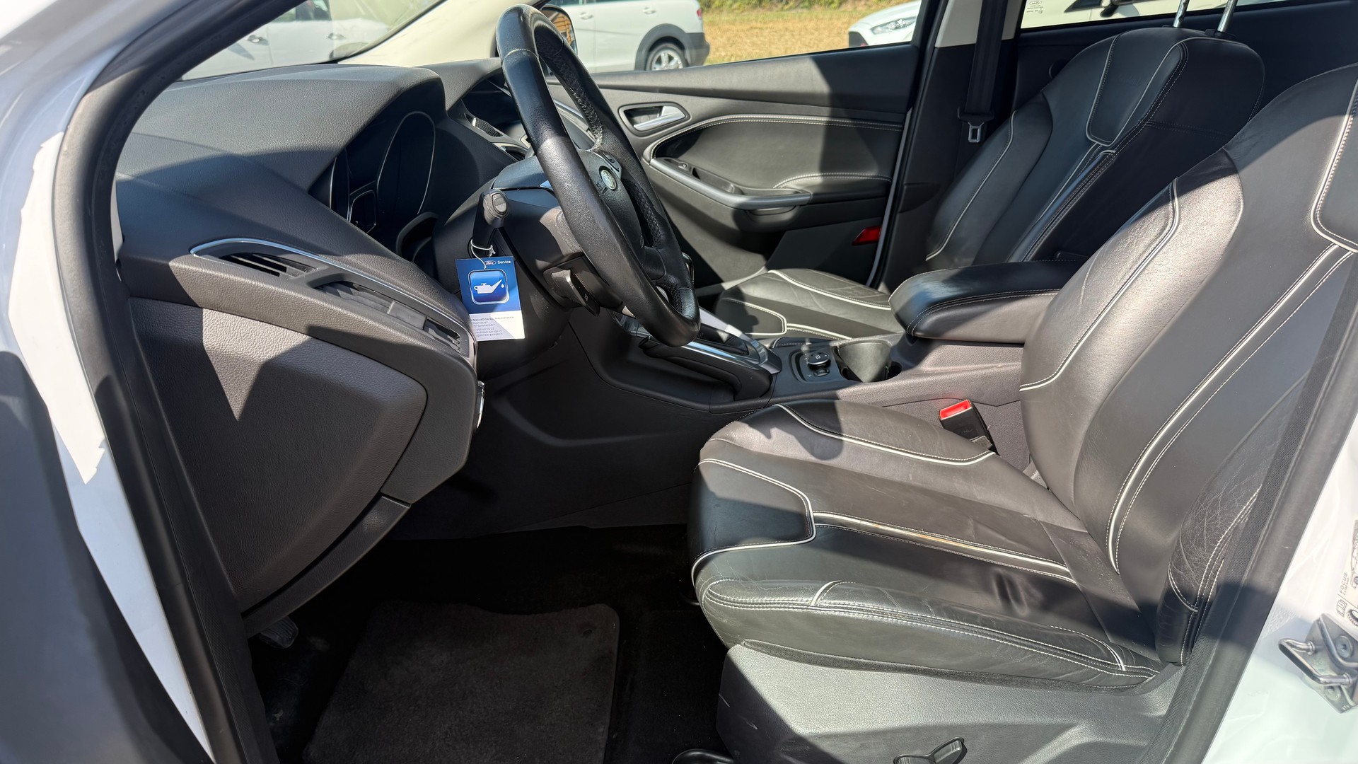 FORD Focus 1.6 SCTi Titanium-image-3