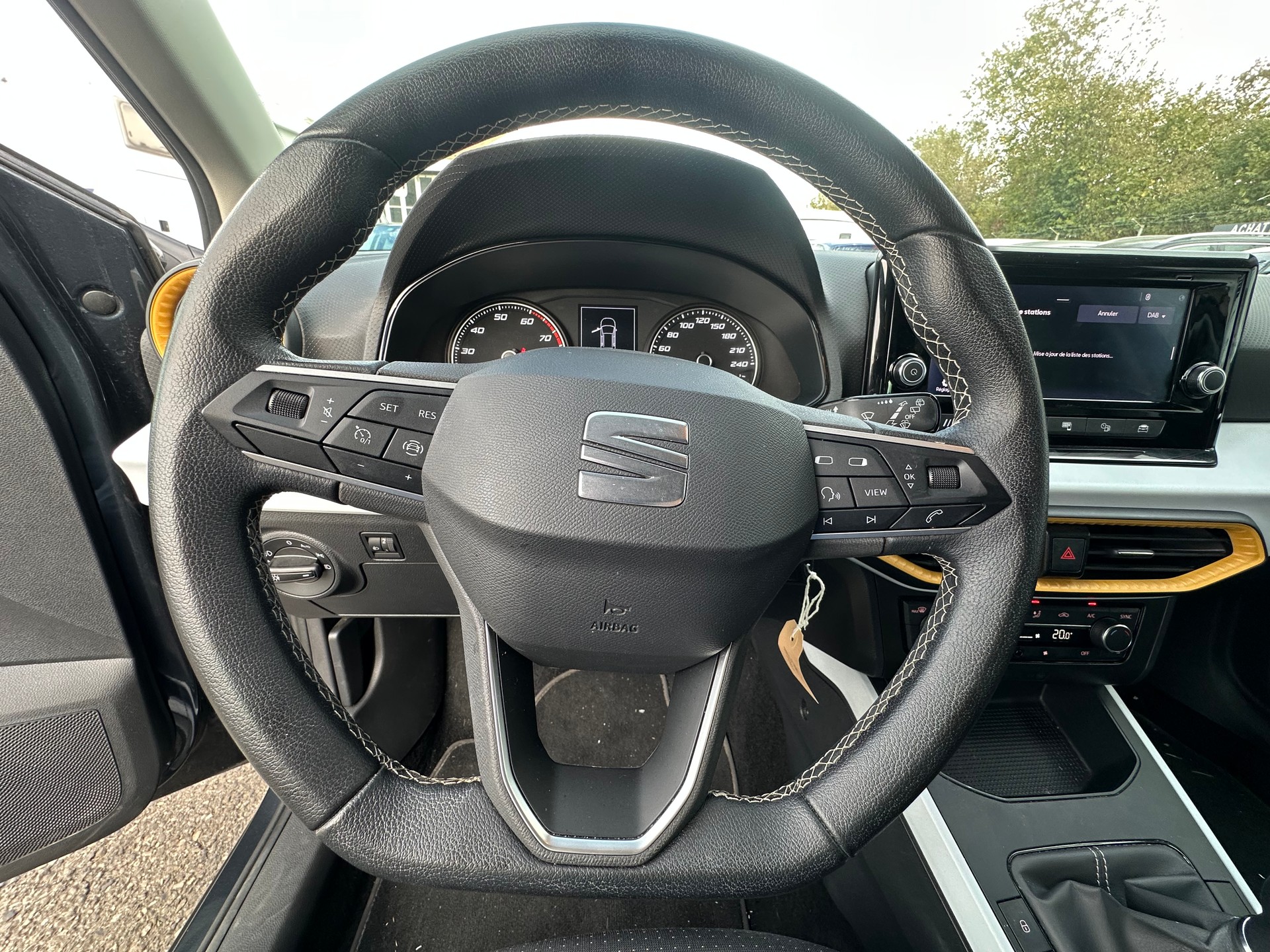 SEAT Arona 1.0 TSI Eco Style-image-15