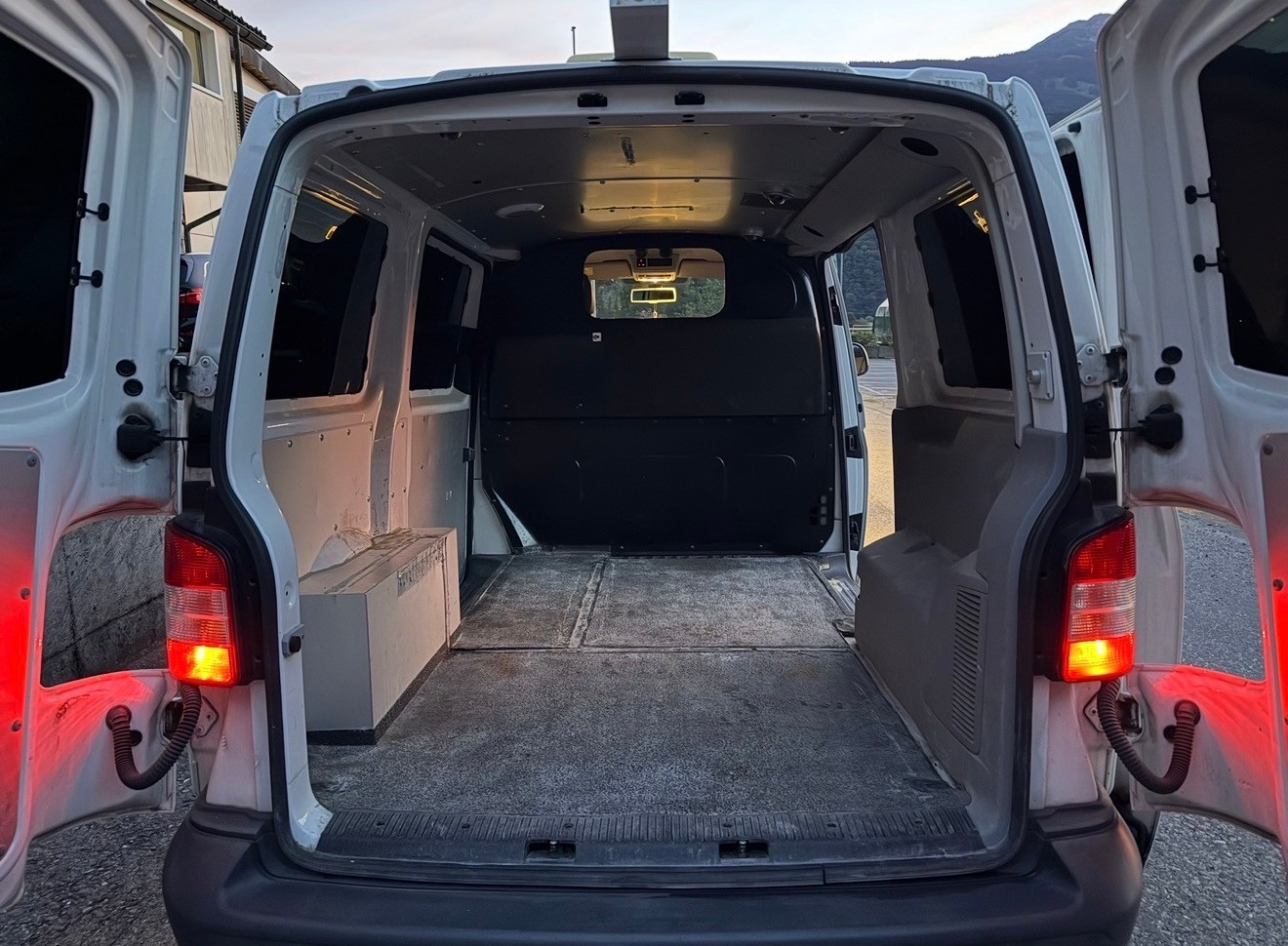 VW T5 2.0 Bi-TDI BMT 4Motion DSG-image-11