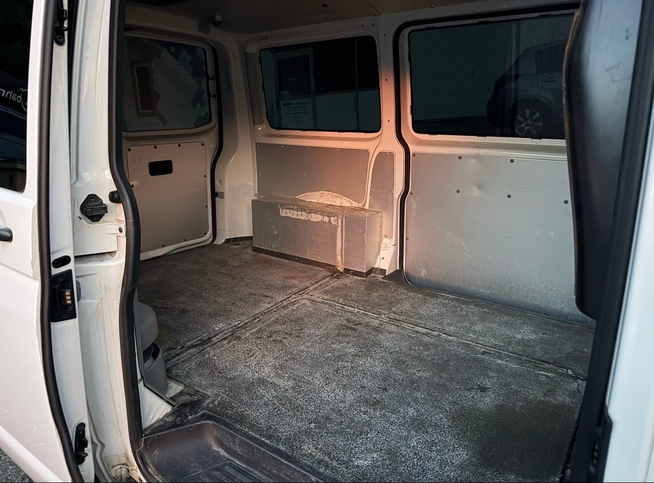 VW T5 2.0 Bi-TDI BMT 4Motion DSG-image-12