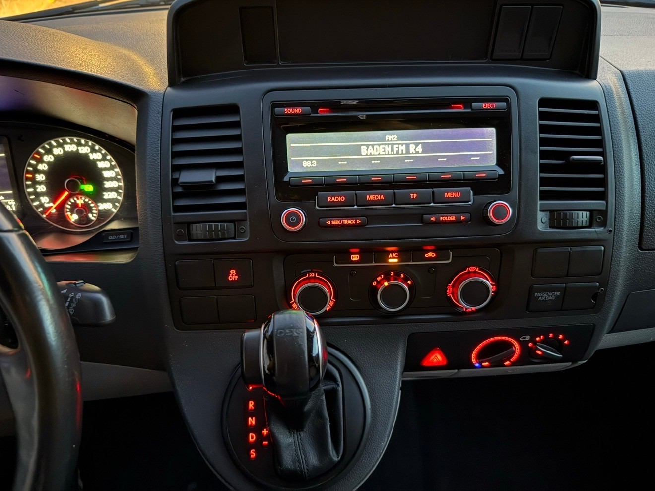 VW T5 2.0 Bi-TDI BMT 4Motion DSG-image-13