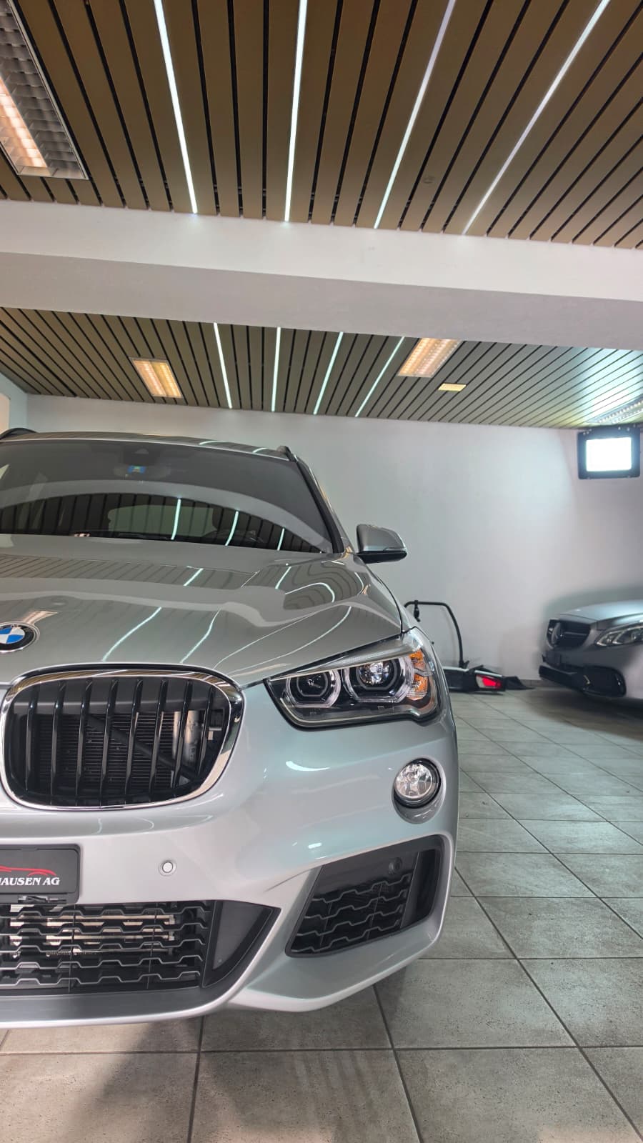 BMW X1 xDrive 20i M Sport Steptronic, TOP AUSTATTUNG, SCHWEIZER FAHRZEUG, FRISCH AB SERVICE-image-2
