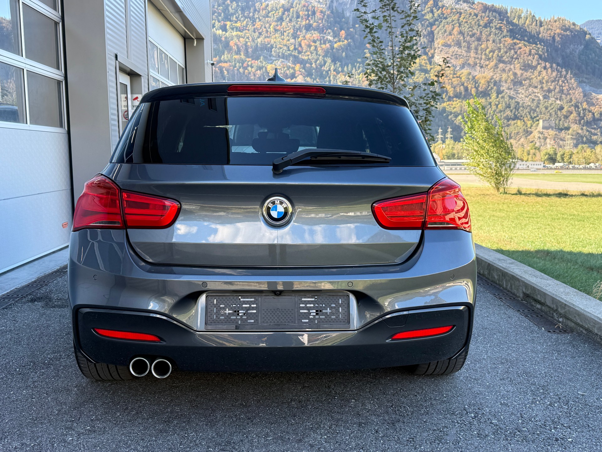 BMW 120d xDrive M Sport Steptronic-image-3