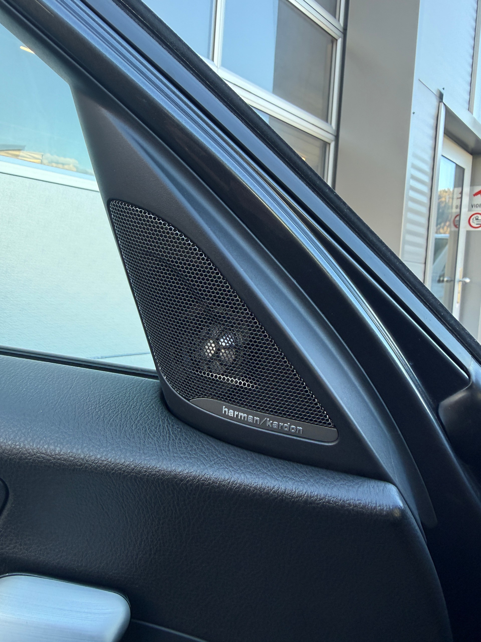 BMW 120d xDrive M Sport Steptronic-image-9