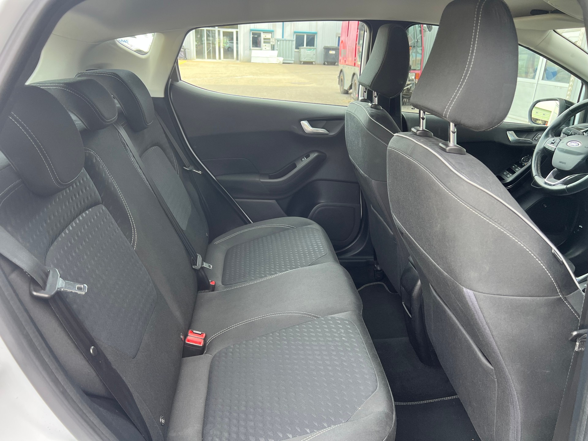FORD Fiesta 1.0 SCTi Titanium Automat-image-11