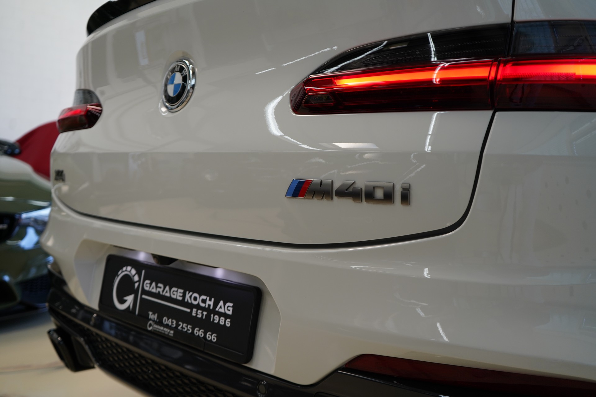BMW X4 M40i Steptronic-image-9