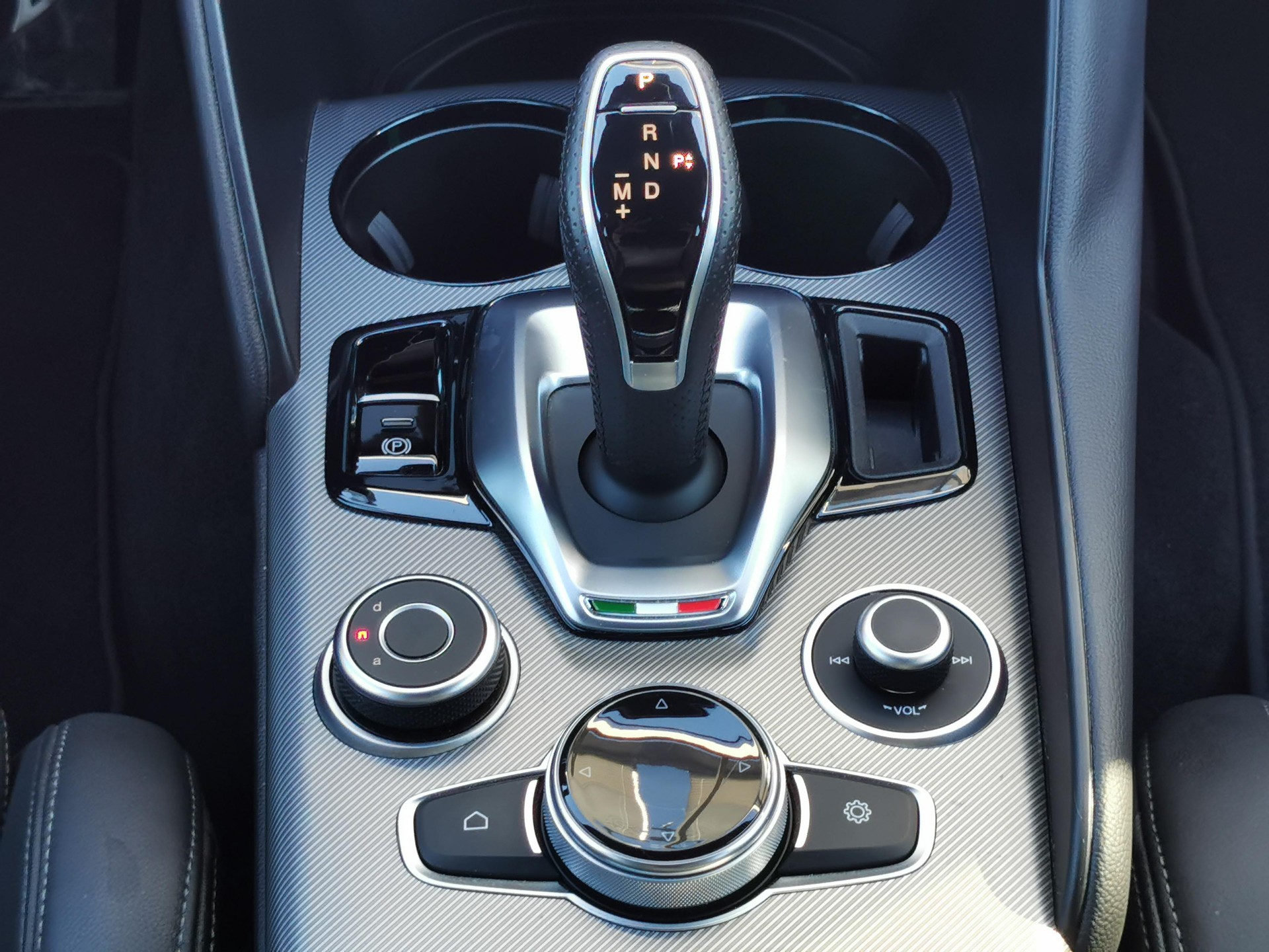 ALFA ROMEO Giulia 2.0 Q4 Veloce-image-15