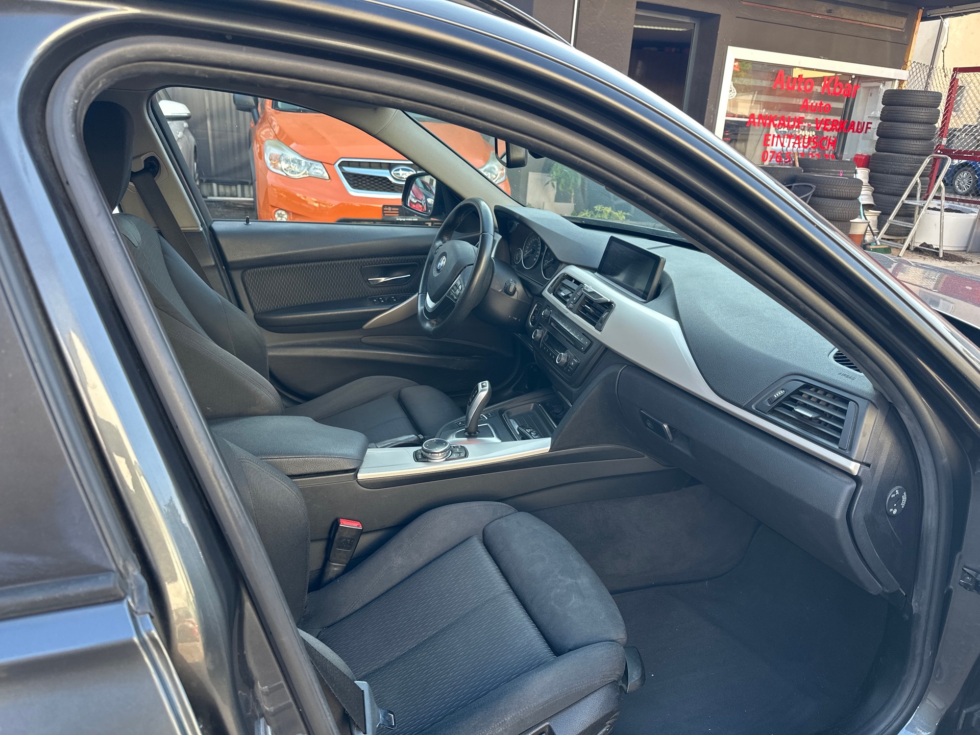 BMW 316i Touring Business Steptronic-image-11