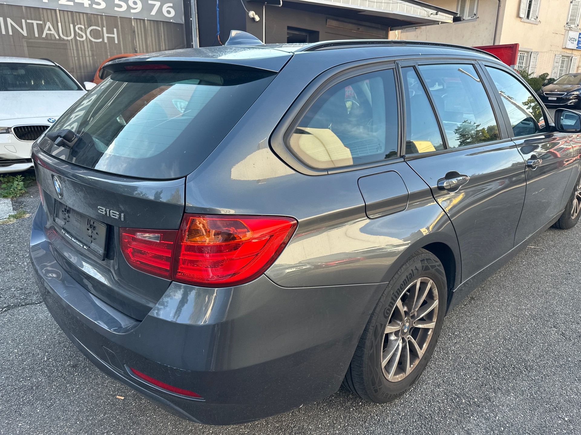 BMW 316i Touring Business Steptronic-image-6