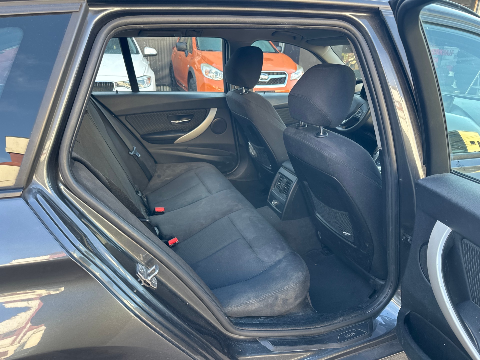 BMW 316i Touring Business Steptronic-image-10
