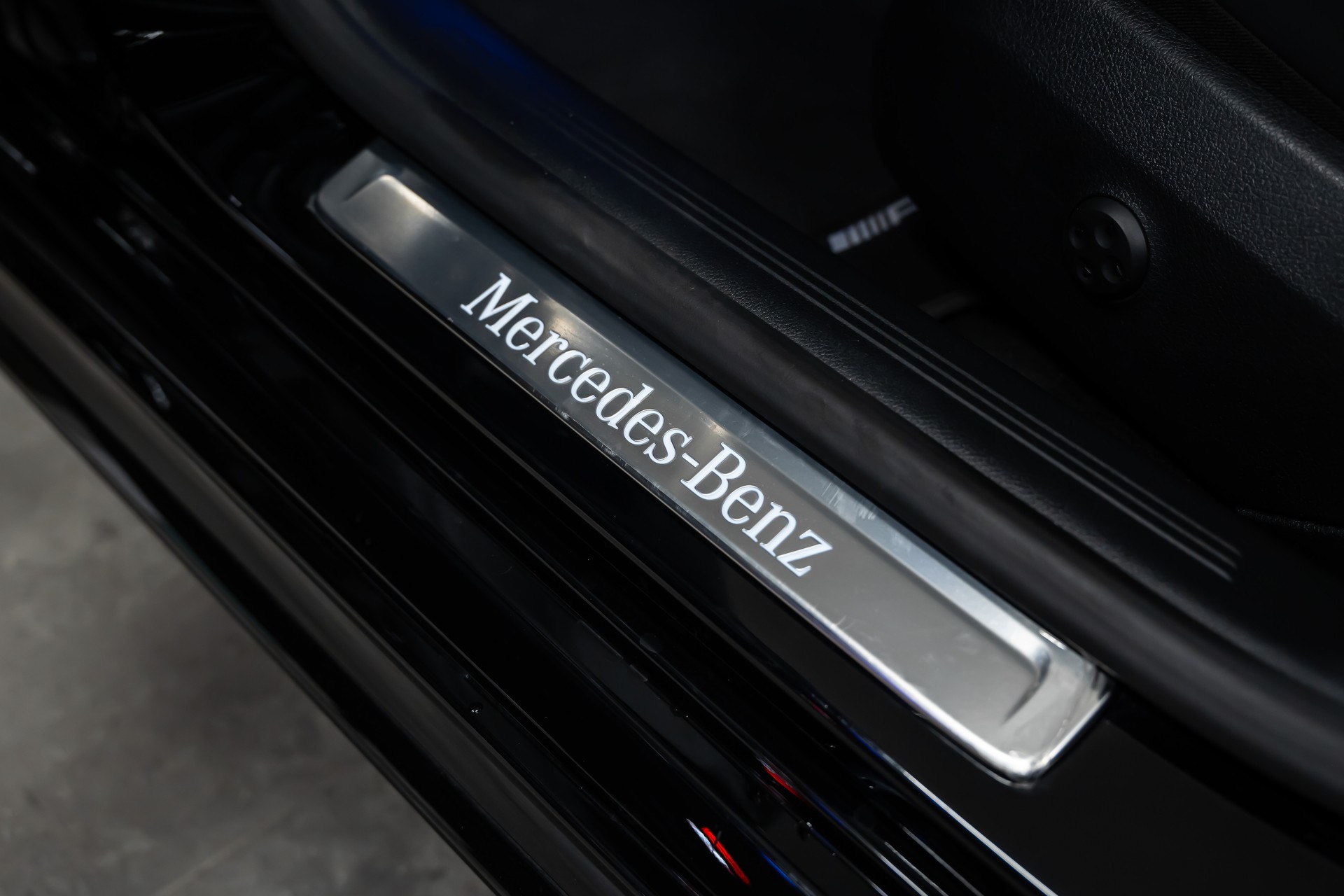 MERCEDES-BENZ E 450 d 4Matic 9G-Tronic AMG Line *Hyper-Screen*Iconic-Glow*Panorama*Burmester-4D*-image-20