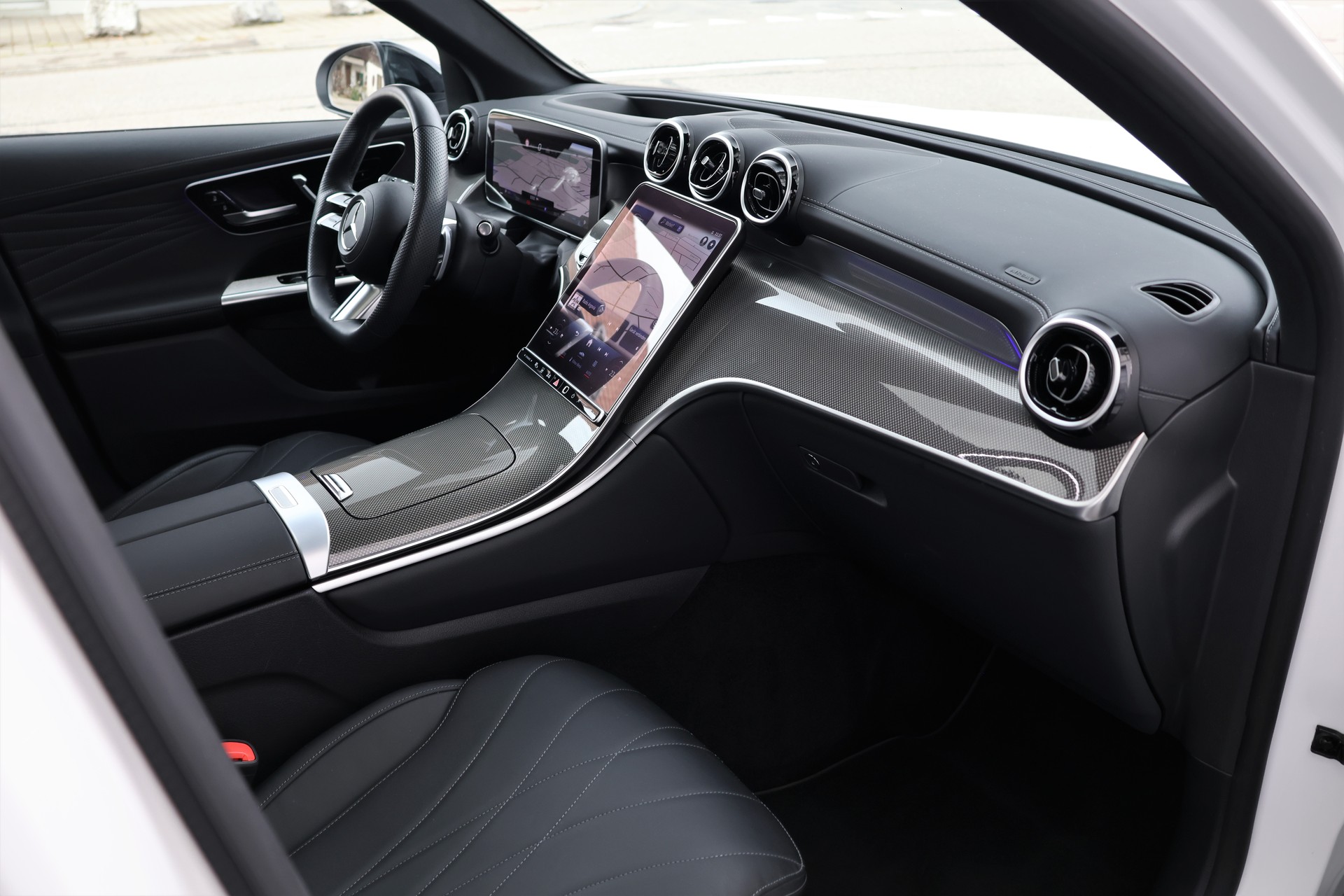 MERCEDES-BENZ GLC 300 4Matic AMG Line 9G-Tronic (CH) MSI+-image-20