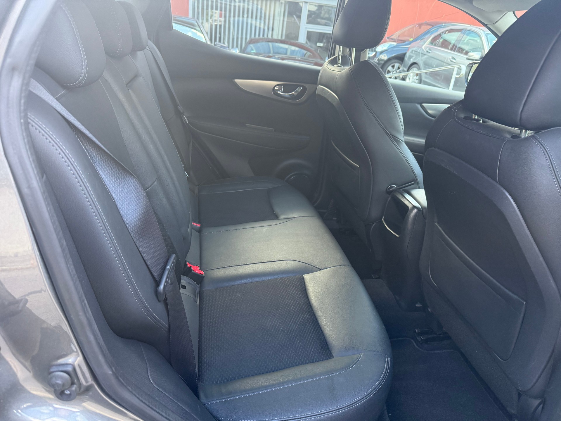 NISSAN Qashqai 1.7 dCi tekna Xtronic ALL-MODE 4x4-image-10
