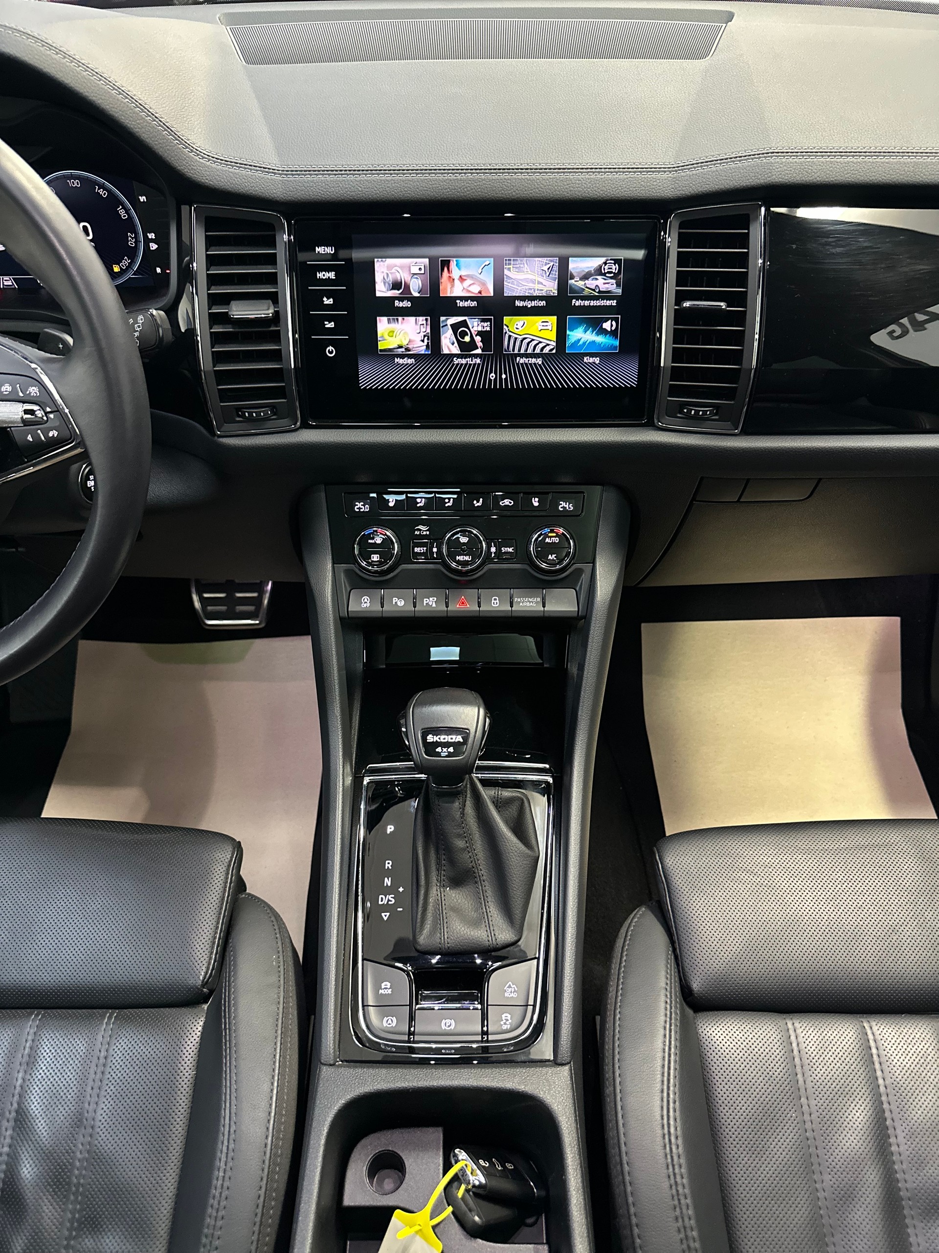 SKODA Kodiaq 2.0 TDI CR L&K 4x4 DSG-image-12