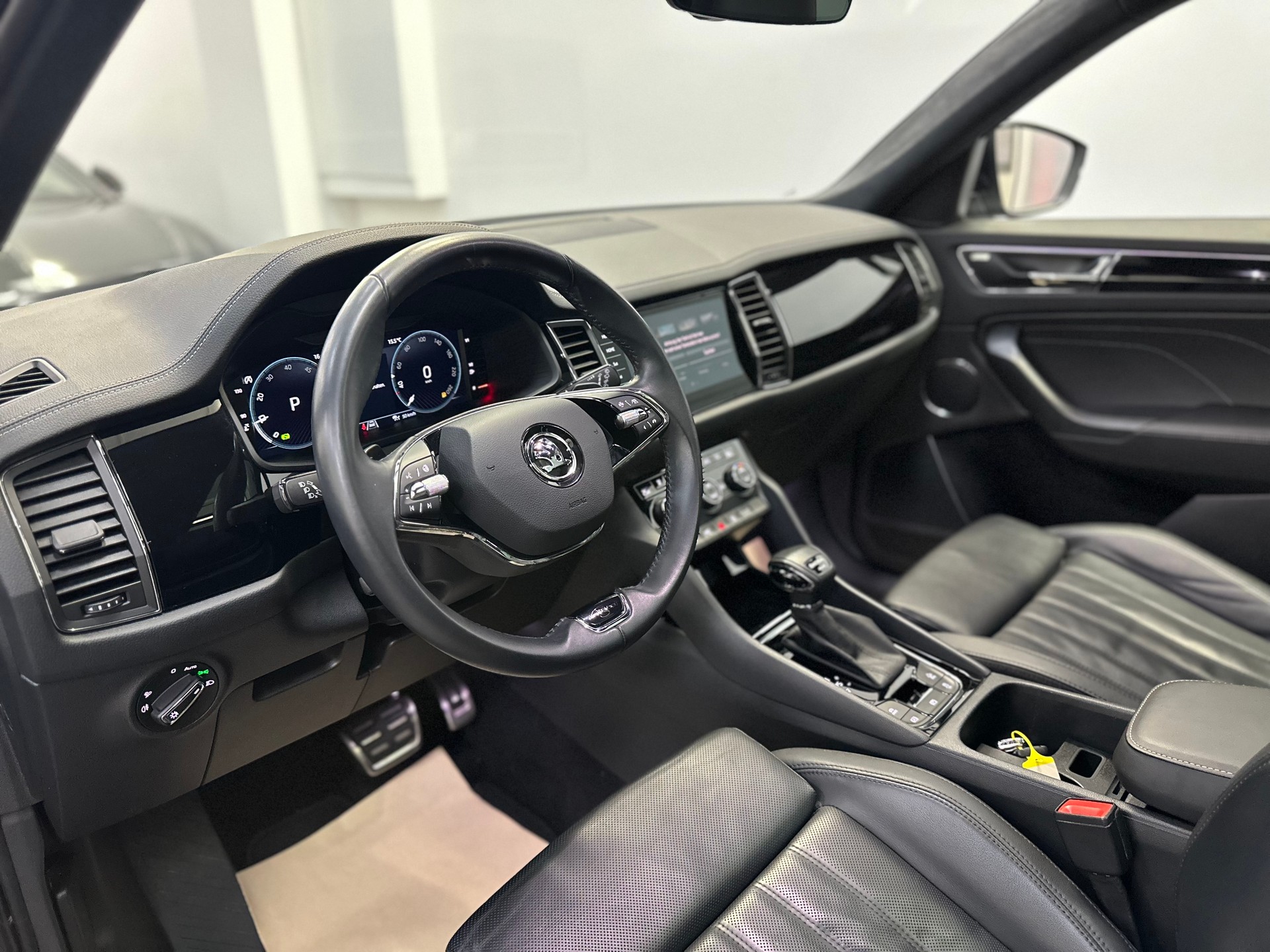 SKODA Kodiaq 2.0 TDI CR L&K 4x4 DSG-image-11