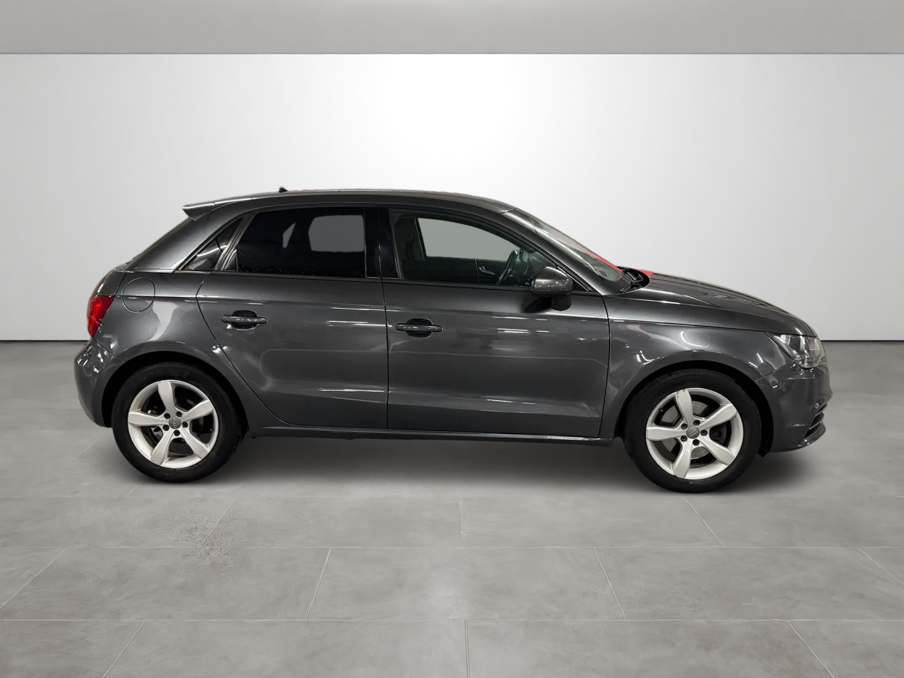 AUDI A1 Sportback 1.4 TFSI Attraction S-tronic-image-4
