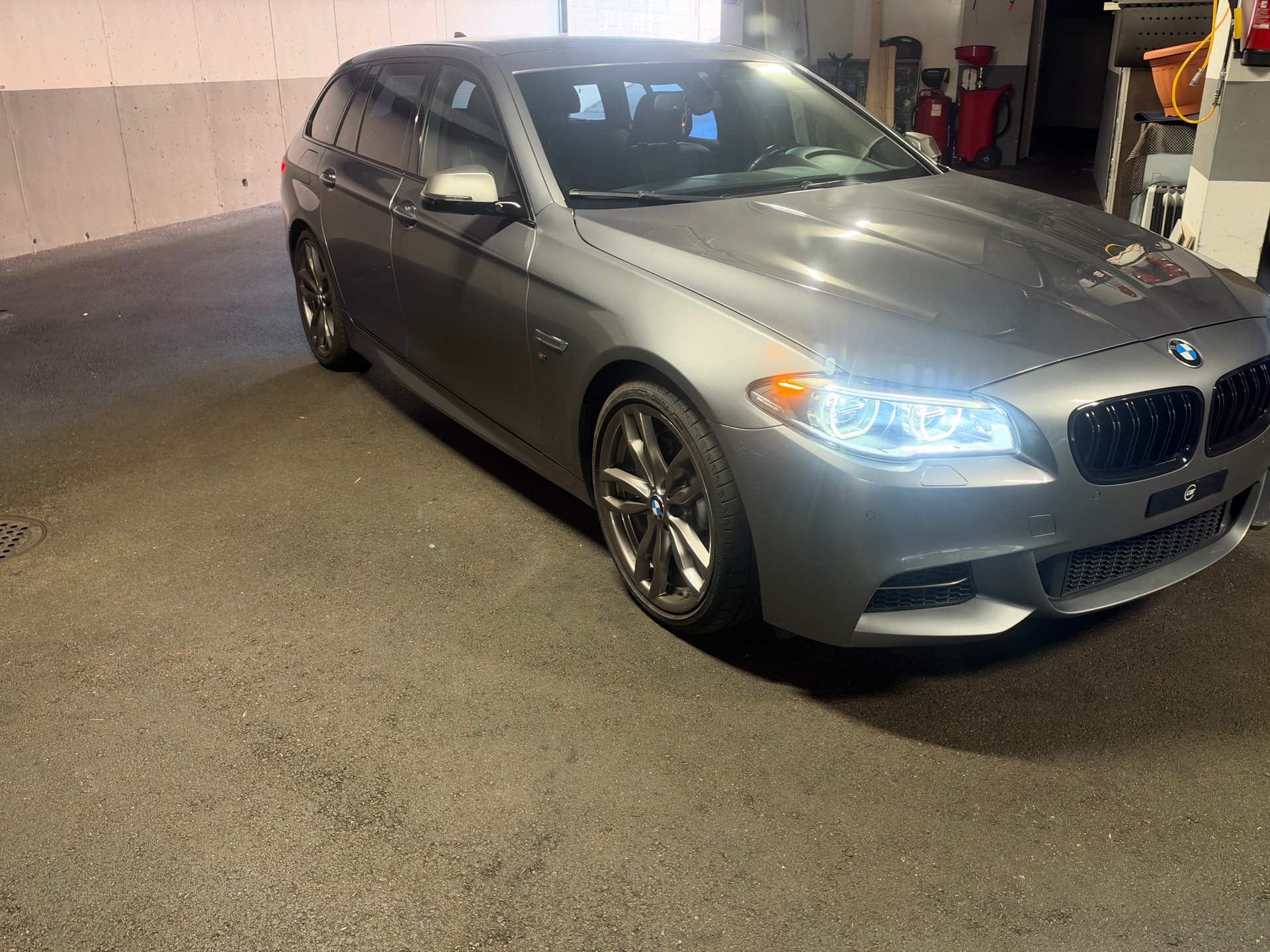 BMW M550d Touring xDrive Steptronic-image-1