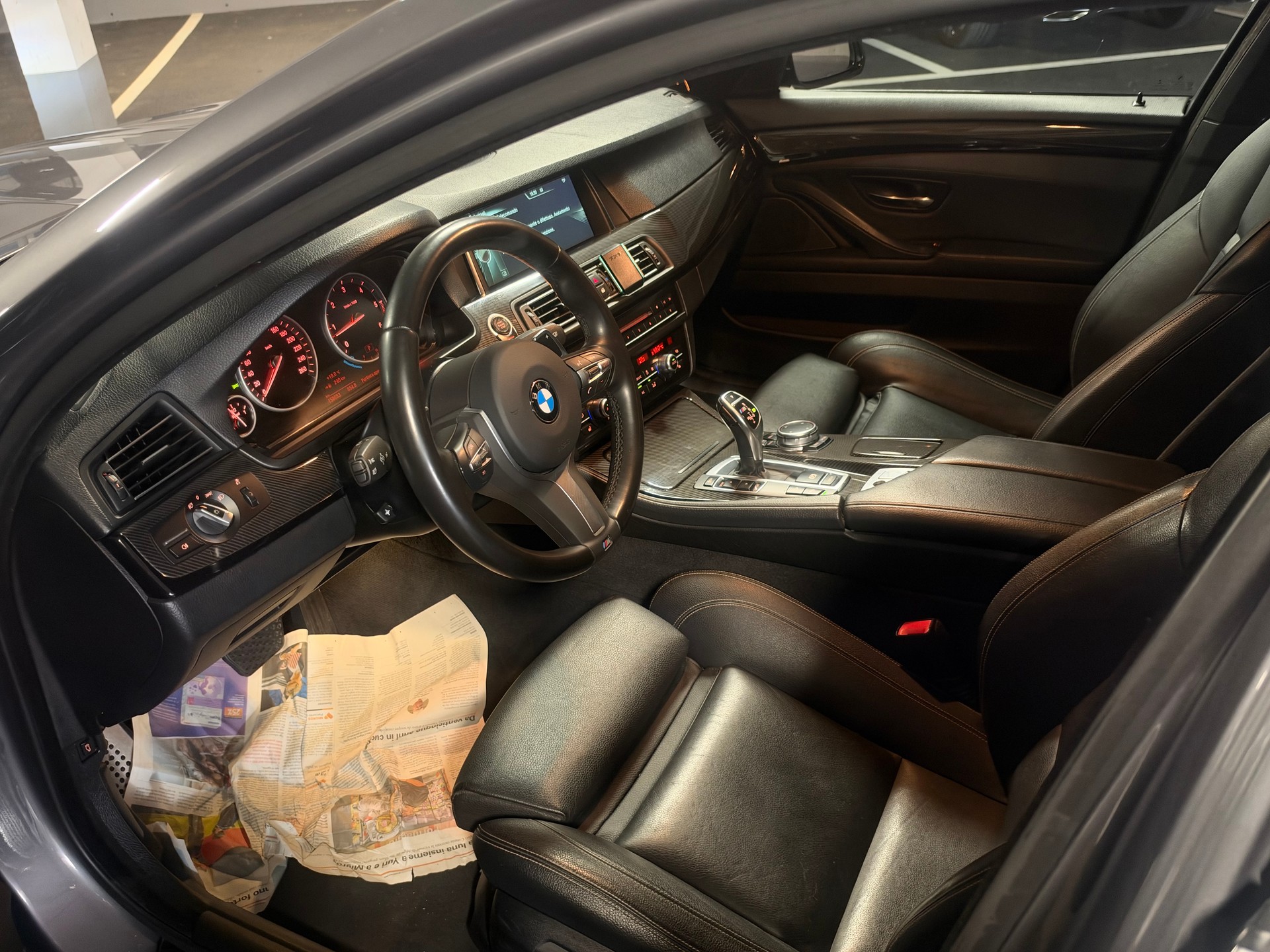 BMW M550d Touring xDrive Steptronic-image-11