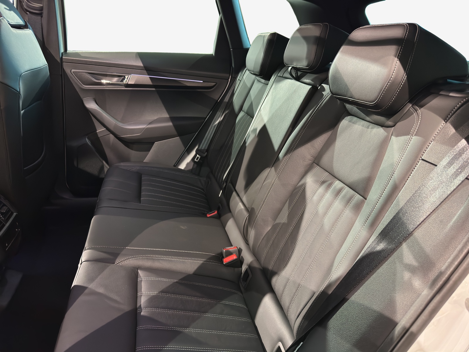 SKODA Karoq 2.0 TSI SportLine 4x4 DSG-image-7