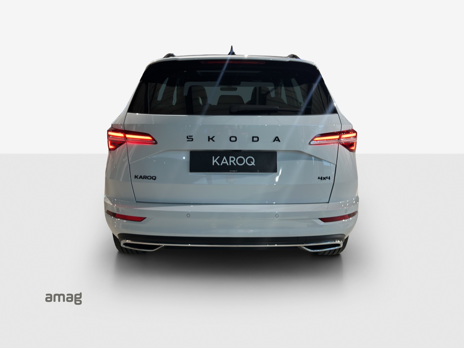 SKODA Karoq 2.0 TSI SportLine 4x4 DSG-image-2
