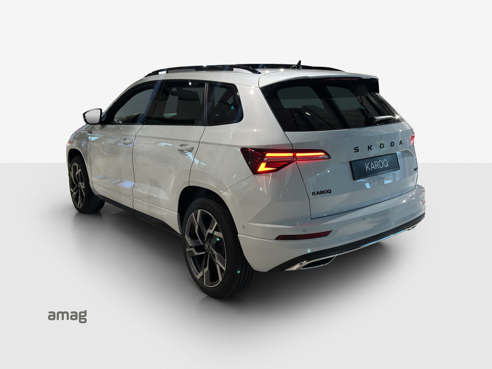 SKODA Karoq 2.0 TSI SportLine 4x4 DSG-image-1