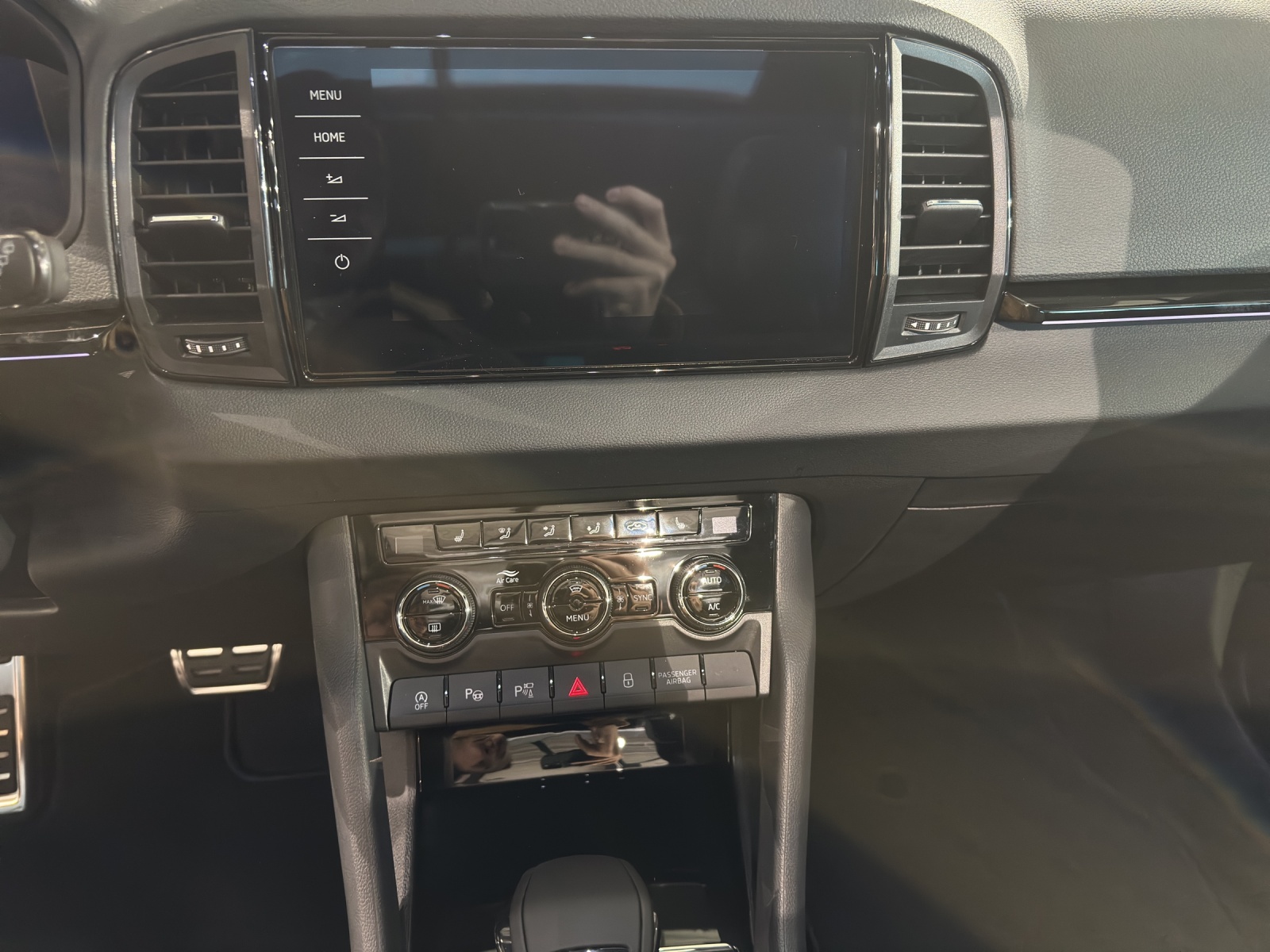 SKODA Karoq 2.0 TSI SportLine 4x4 DSG-image-10