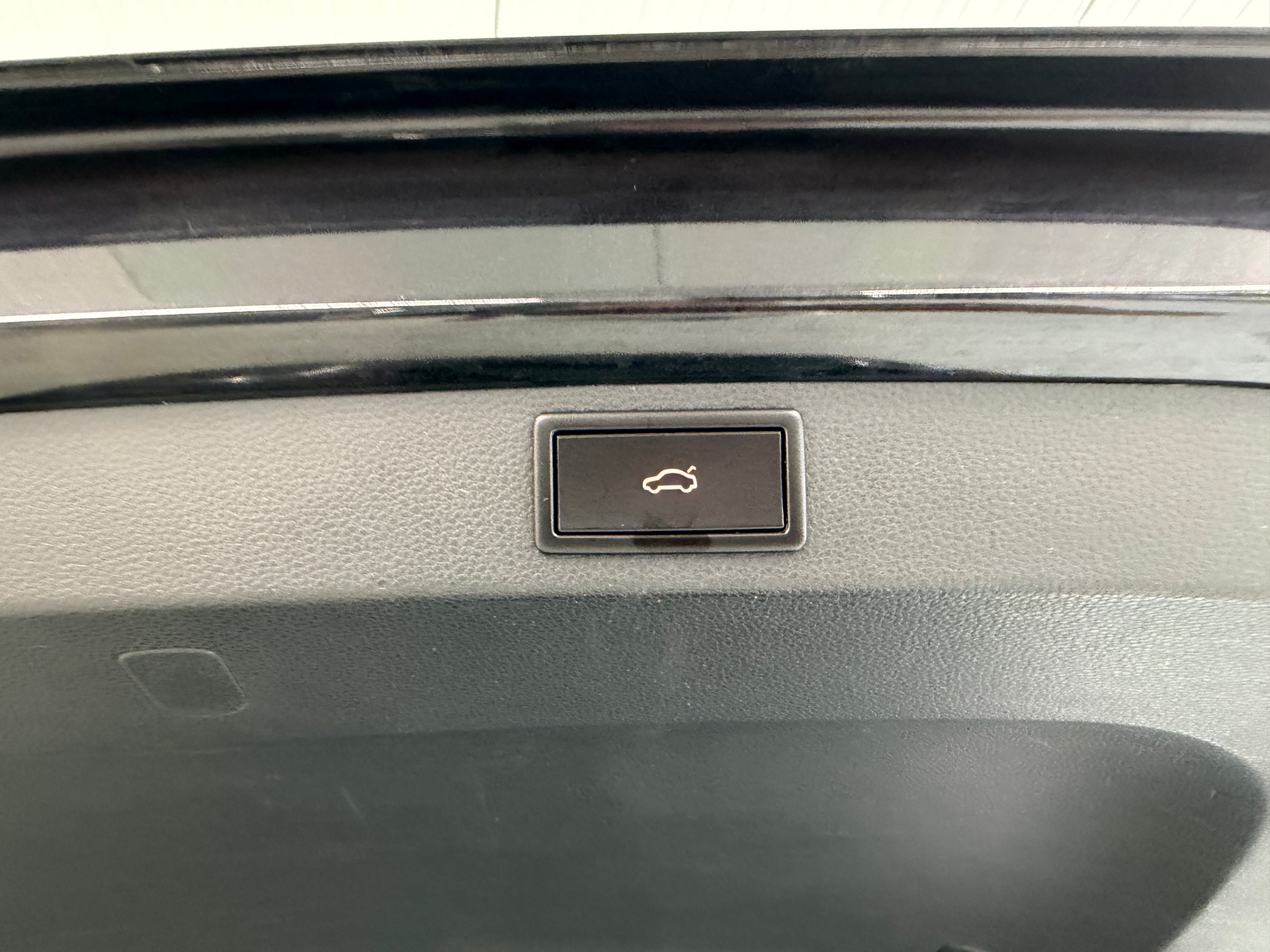 SKODA Karoq 1.5 TSI ACT SportLine DSG-image-16