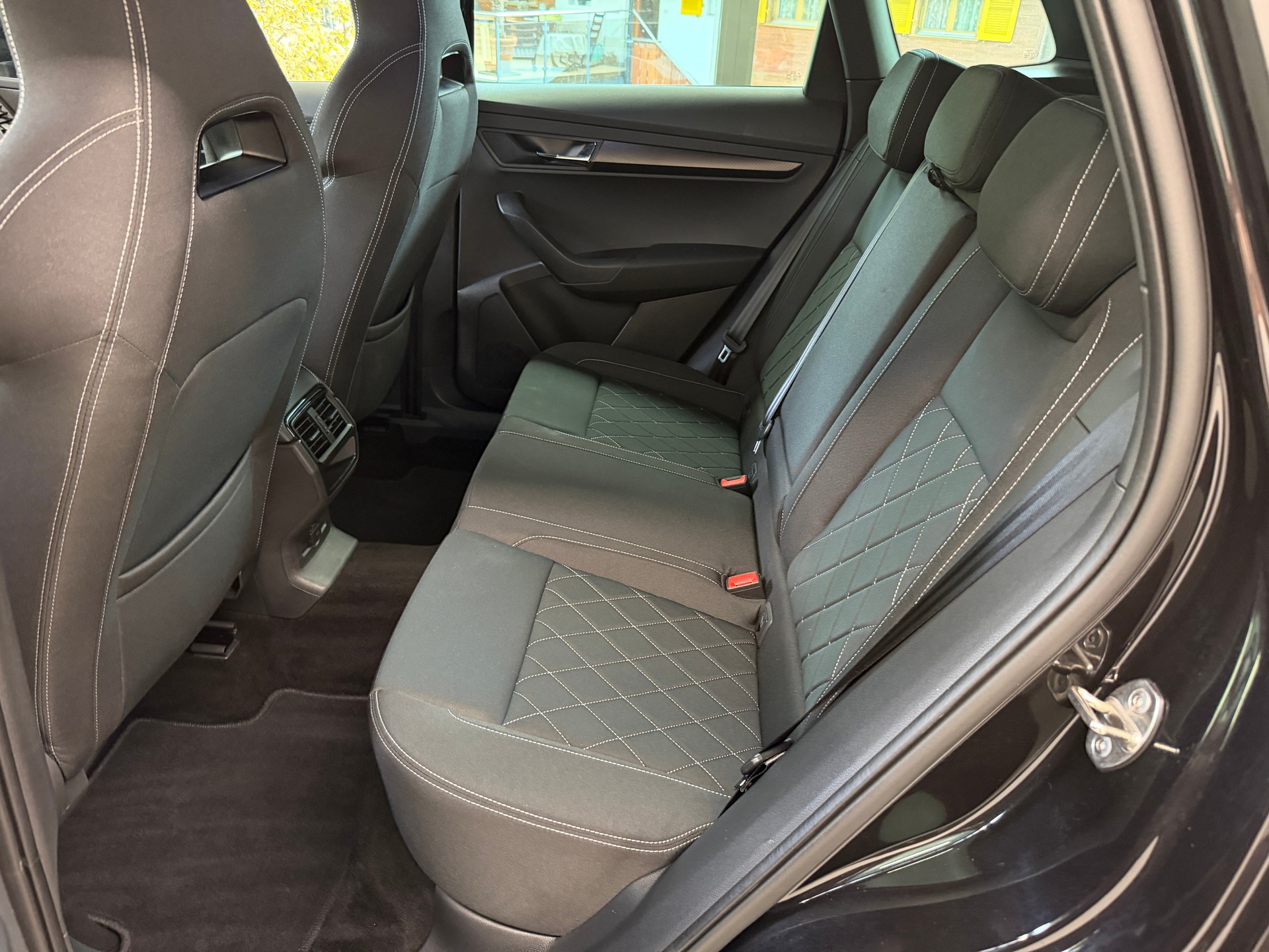 SKODA Karoq 1.5 TSI ACT SportLine DSG-image-13