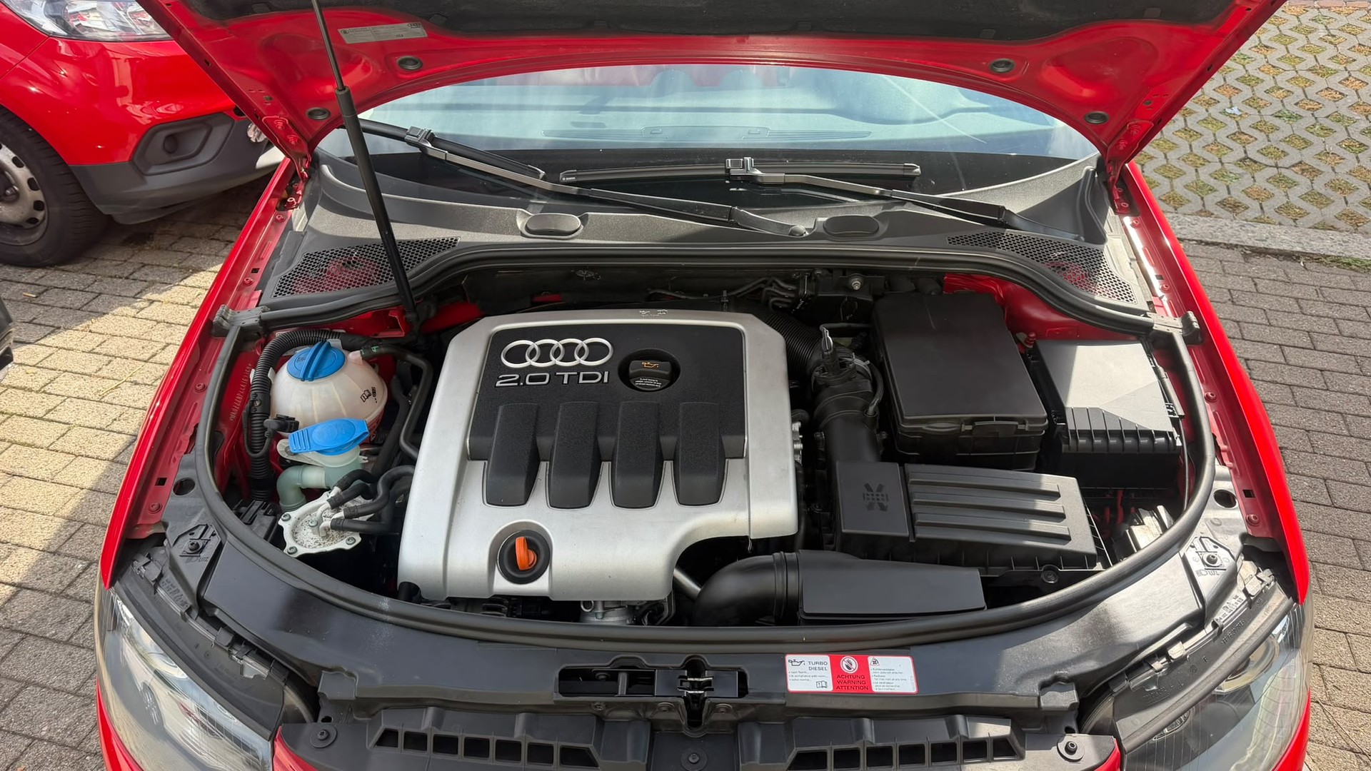 AUDI A3 2.0 TDI Attraction-image-9
