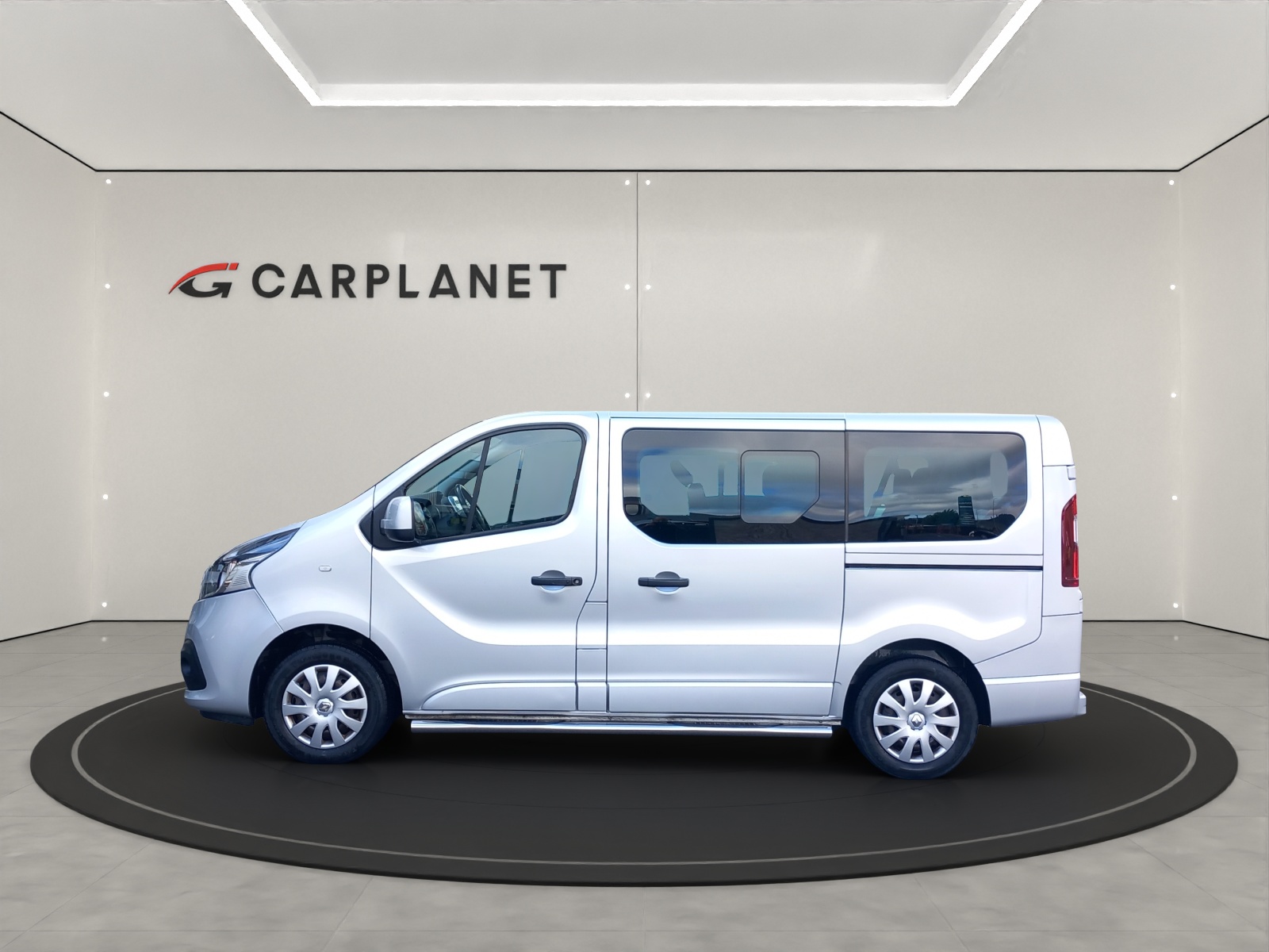 RENAULT Trafic Passenger 1.6 dCi Intens-image-1