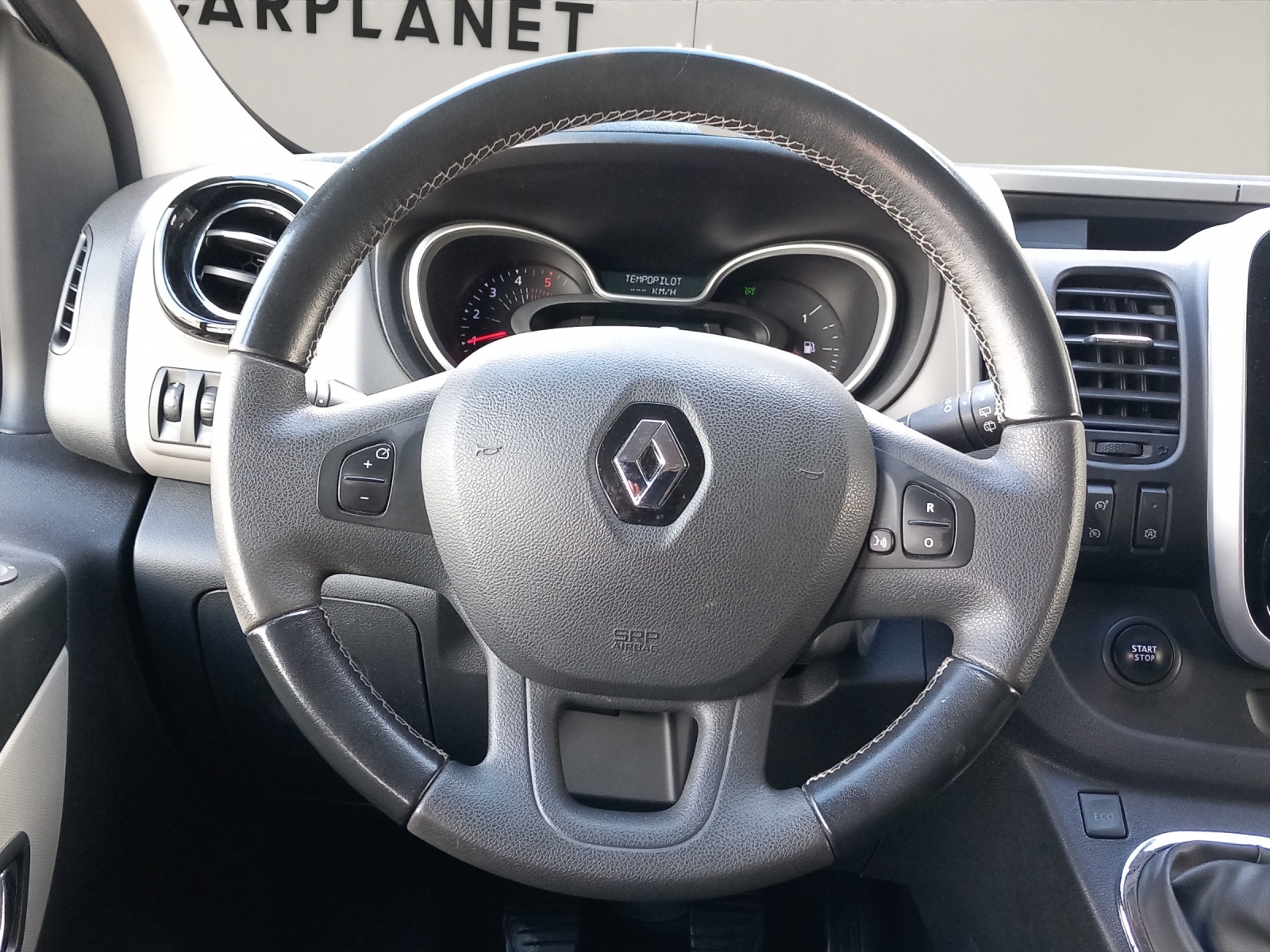 RENAULT Trafic Passenger 1.6 dCi Intens-image-5