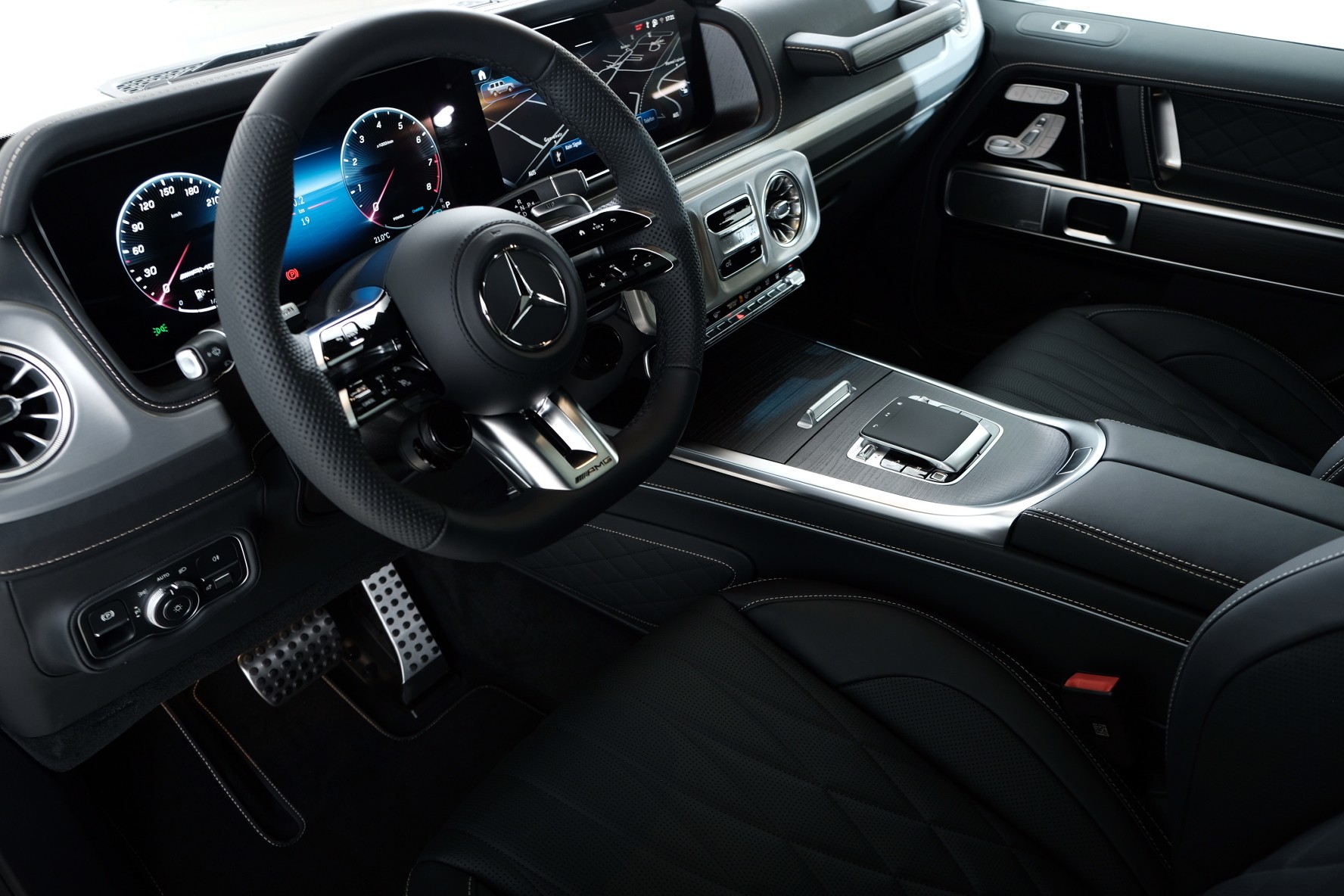 MERCEDES-BENZ G 63 AMG W465-image-11