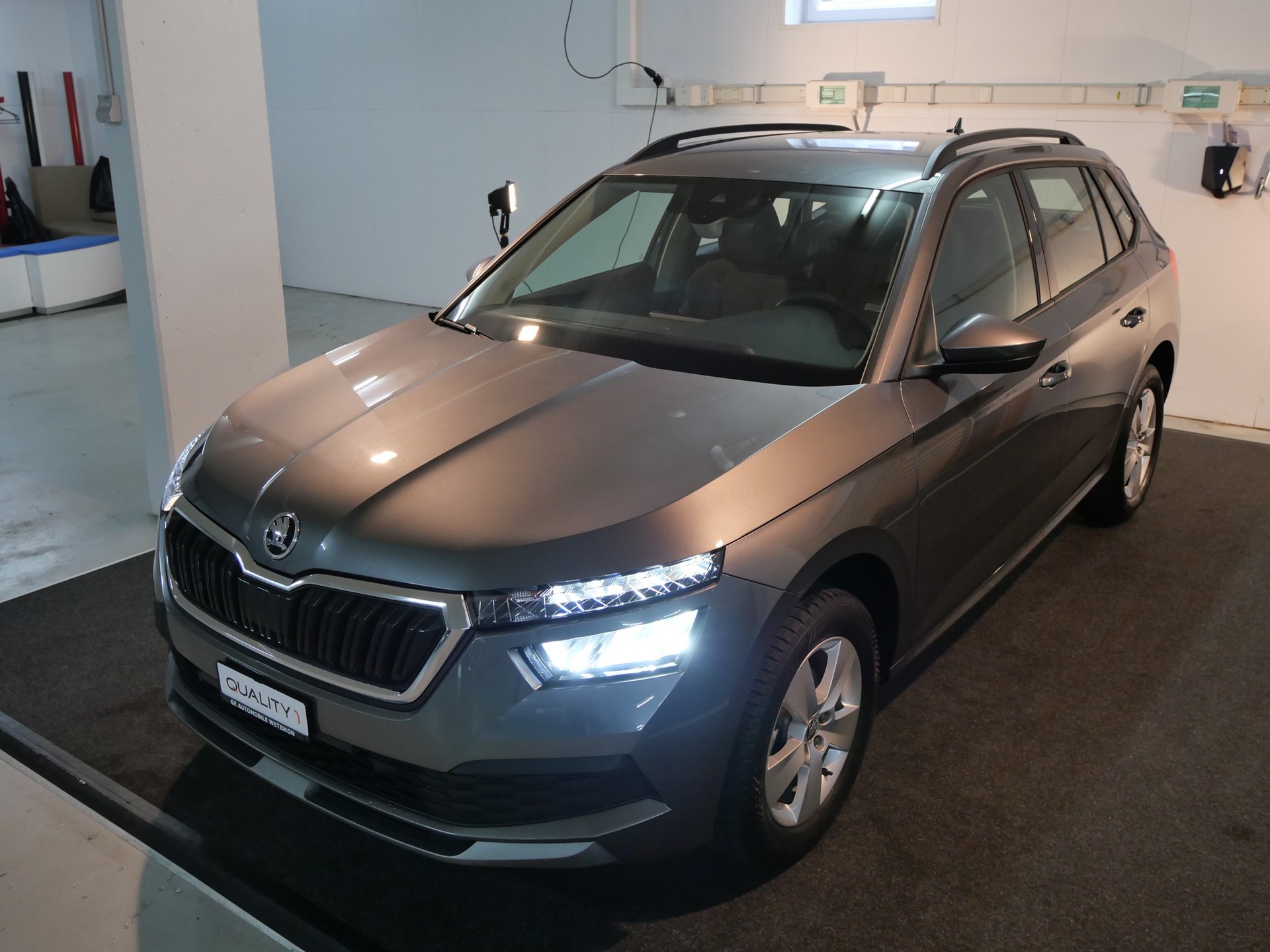 SKODA Kamiq 1.0 TSI Ambition DSG-image-1