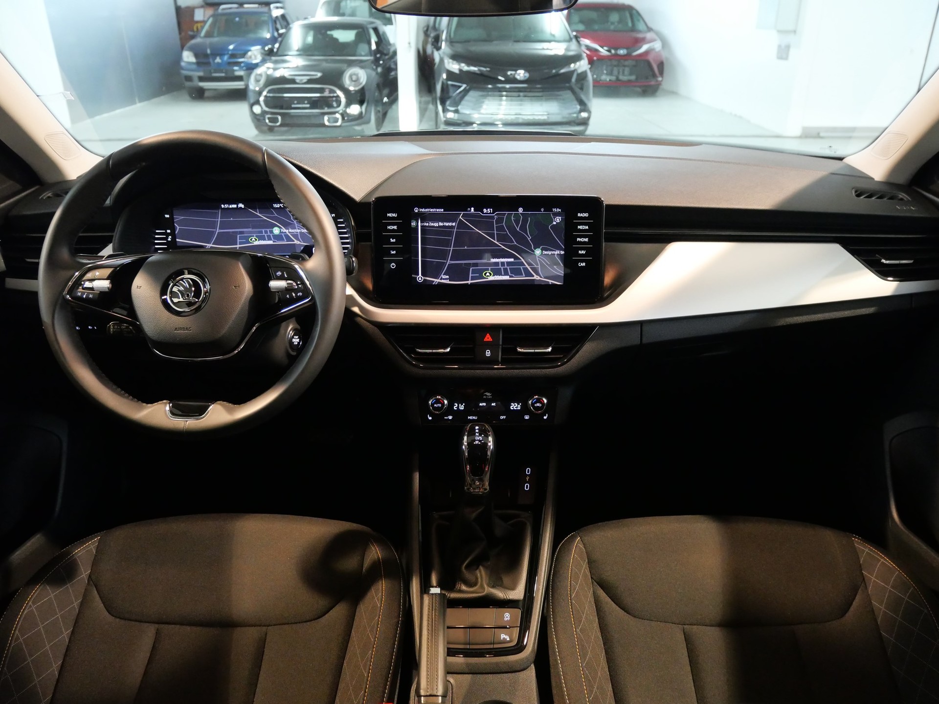 SKODA Kamiq 1.0 TSI Ambition DSG-image-16