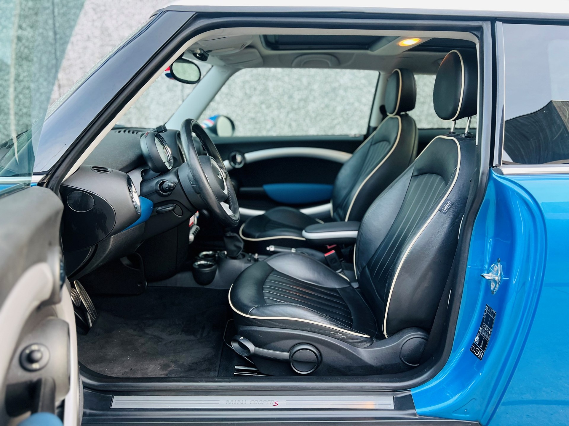 MINI Cooper S-image-10